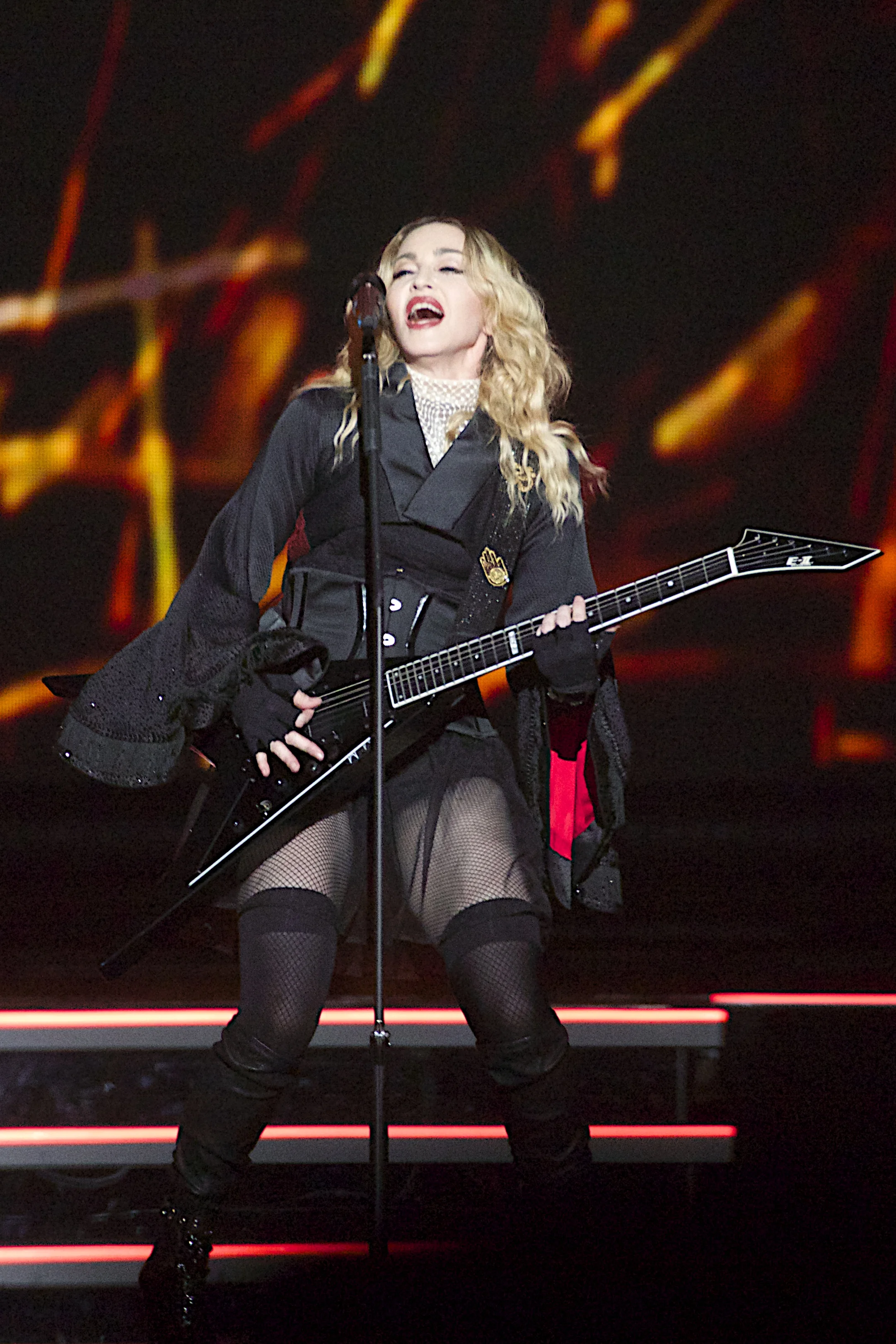 Madonna at MSG 18.jpg