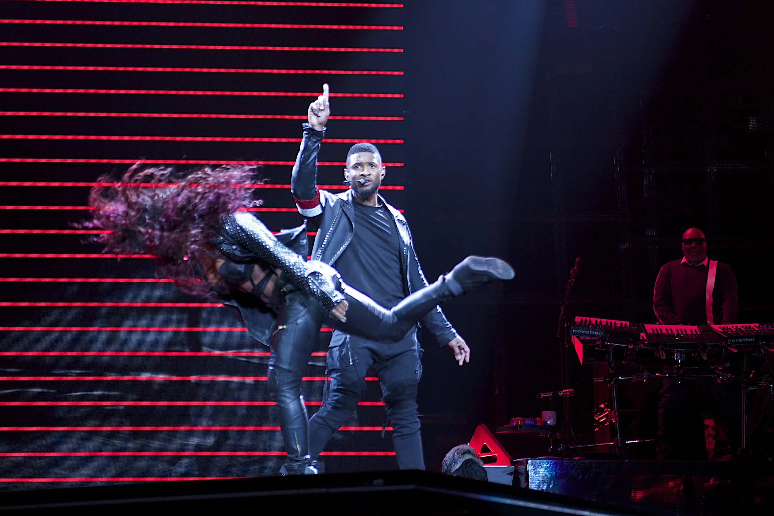 Usher at MSG 20.jpg