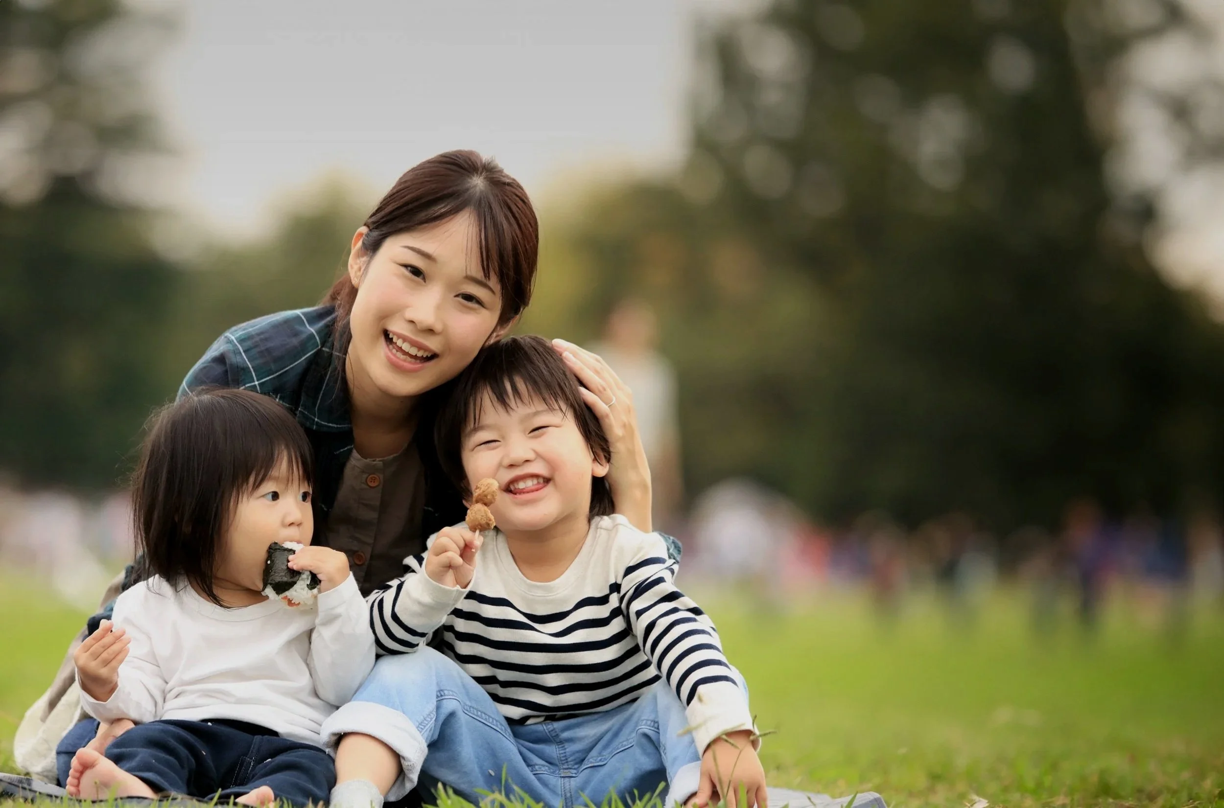25Mom2Mom-CFC25-Hero2.jpg