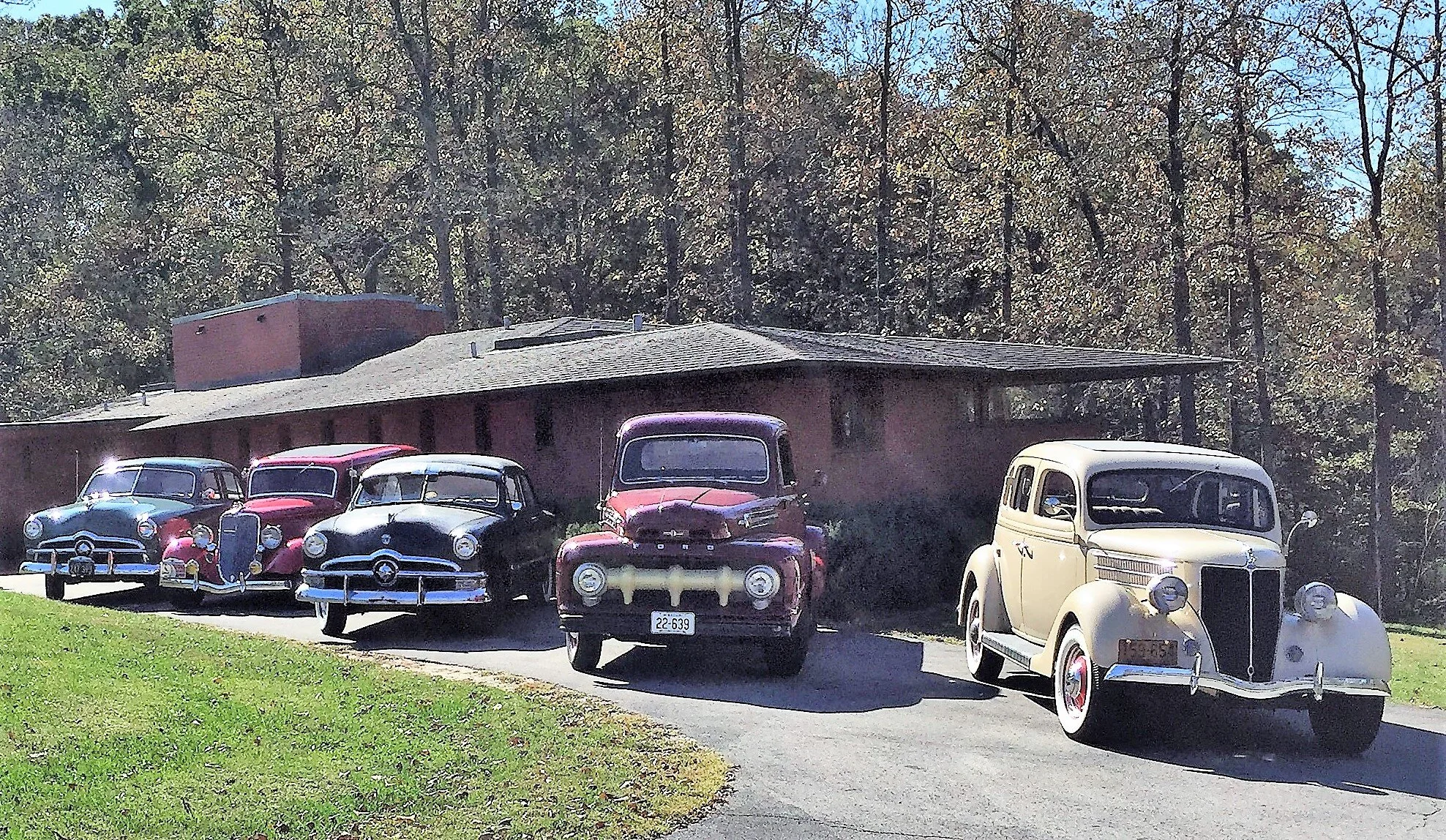 2016 - V8 CLUB  (424).jpg