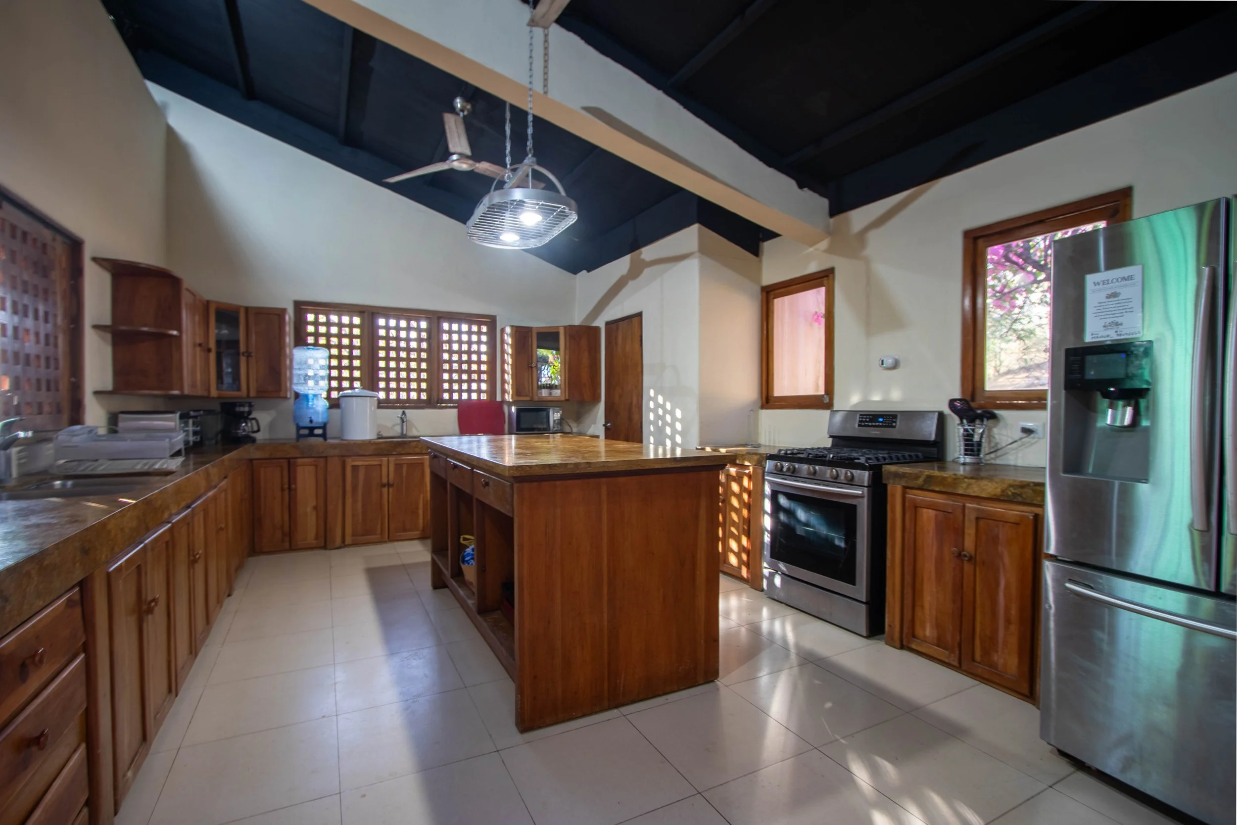 4M1A1155-HDR.jpg