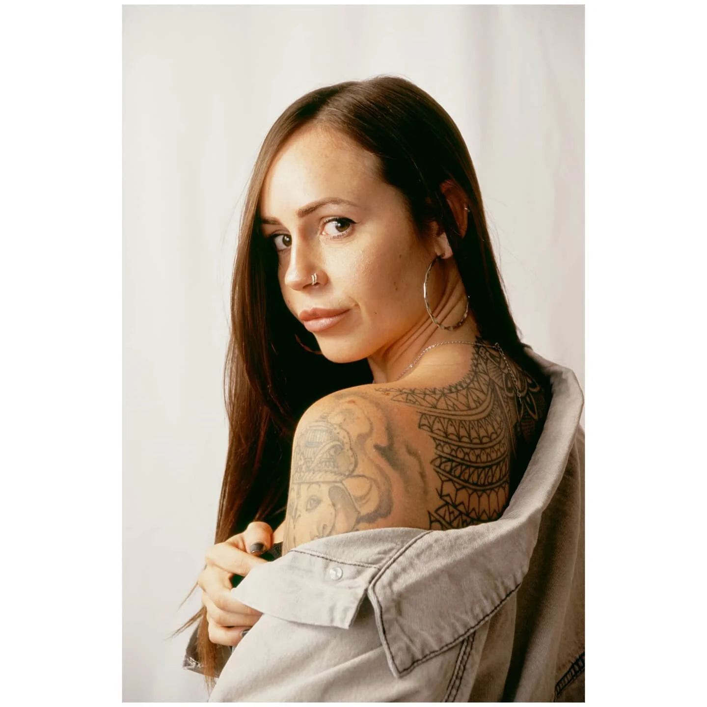 #kodak #negativefilm #35mm #mediumformat #film #filmisnotdead #filmphotography #ishootfilm #jacket #colourfilm #analog #ink #tattoo #analougphotography #photography 
#studio #headshot #model #london #keepfilmalive #filmfeed #grainisgood #istillshootf
