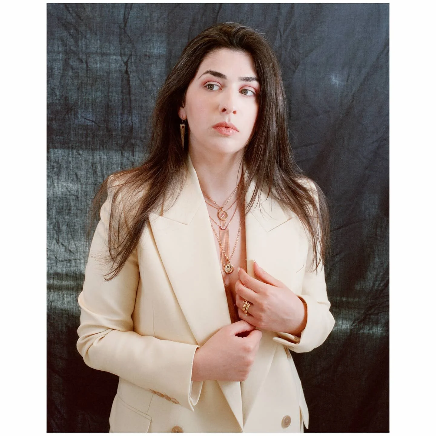 #piahallstromfinejewellery #ysl #elenavotsi #jewelleryshopping #chealsea #diamondsofinstagram #shopping #gemstones #necklace #kodak #cinestill800t #colourfilm #film #filmisnotdead #cinestill #filmphotography #analog #analougphotography #photography 
