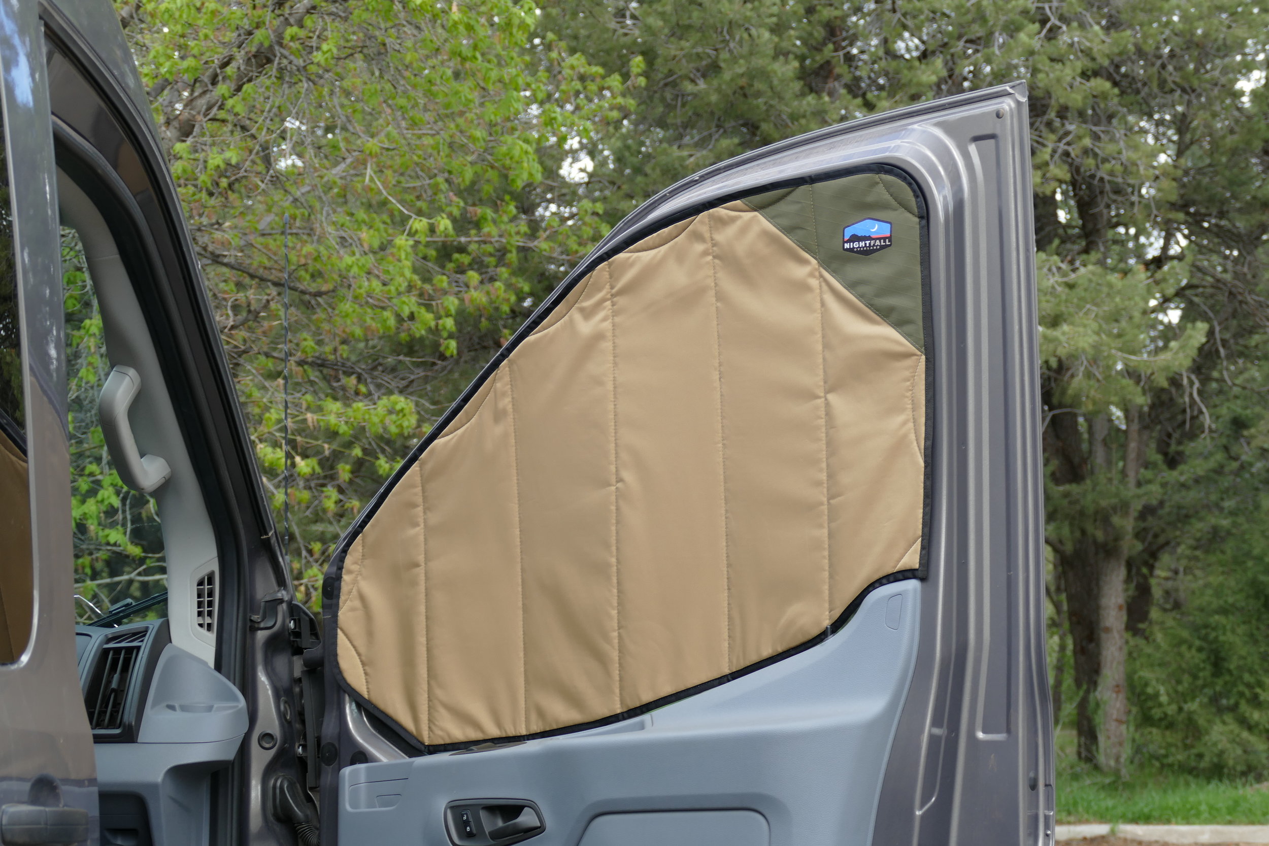 UKB4C Thermal Blind Window Set fits Ford Transit Connect 02-11 With Interior Mirror Cut Out 3pc 