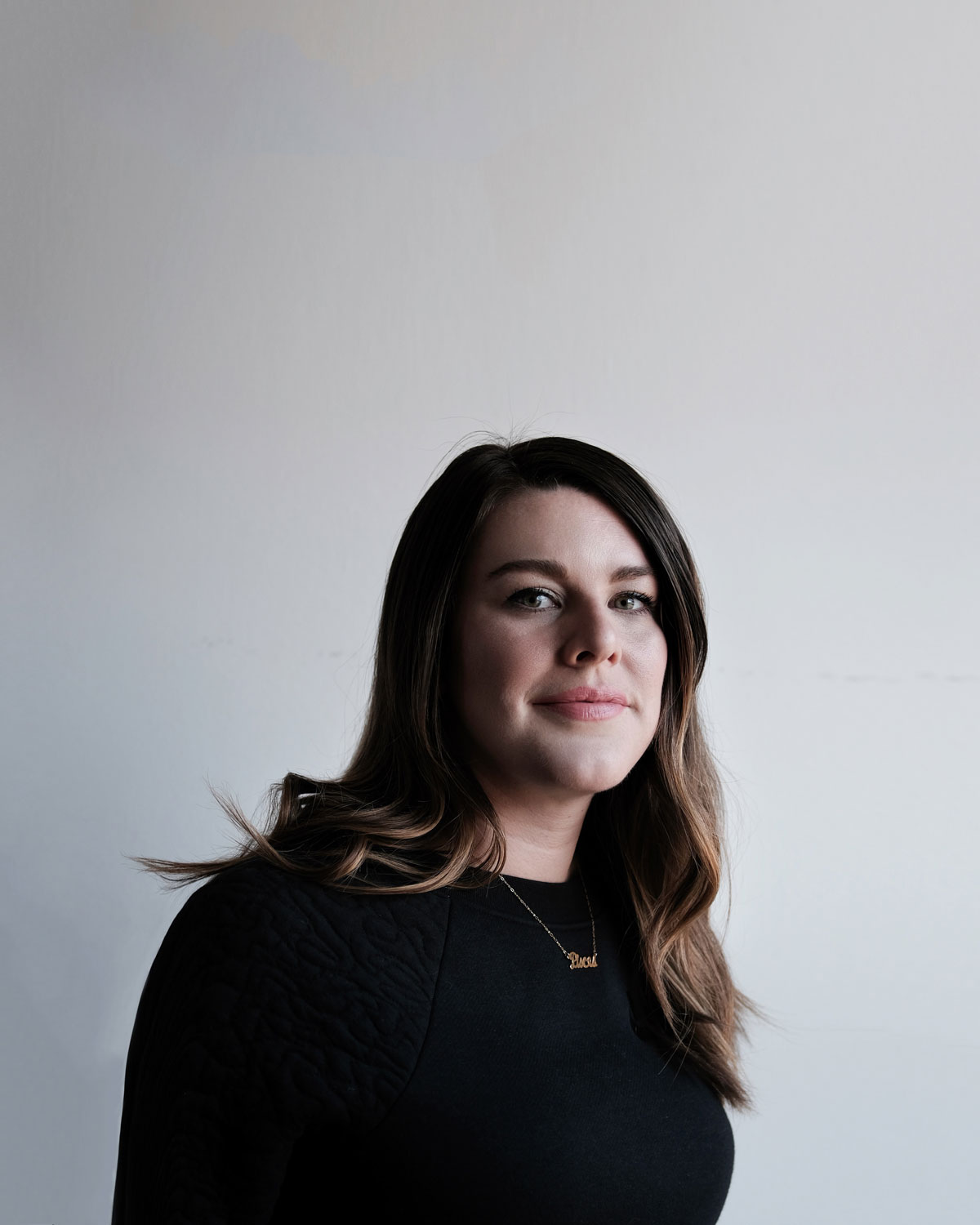 samantha_portrait_dark-full.jpg