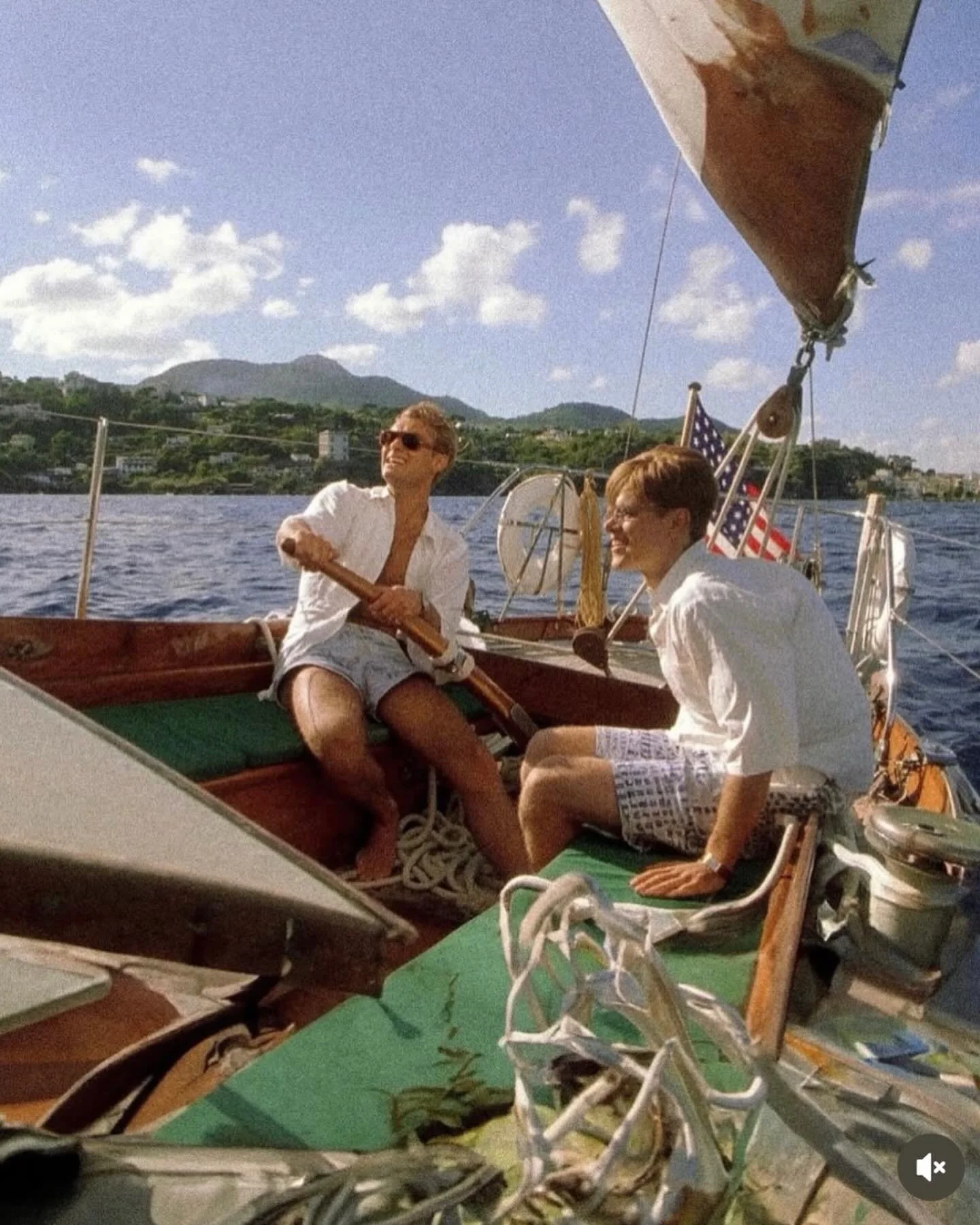 False spring or early summer? May is off to a warm start, so bring your boats over to our dock this week! Today is the day. 

#thetalentedmrripley