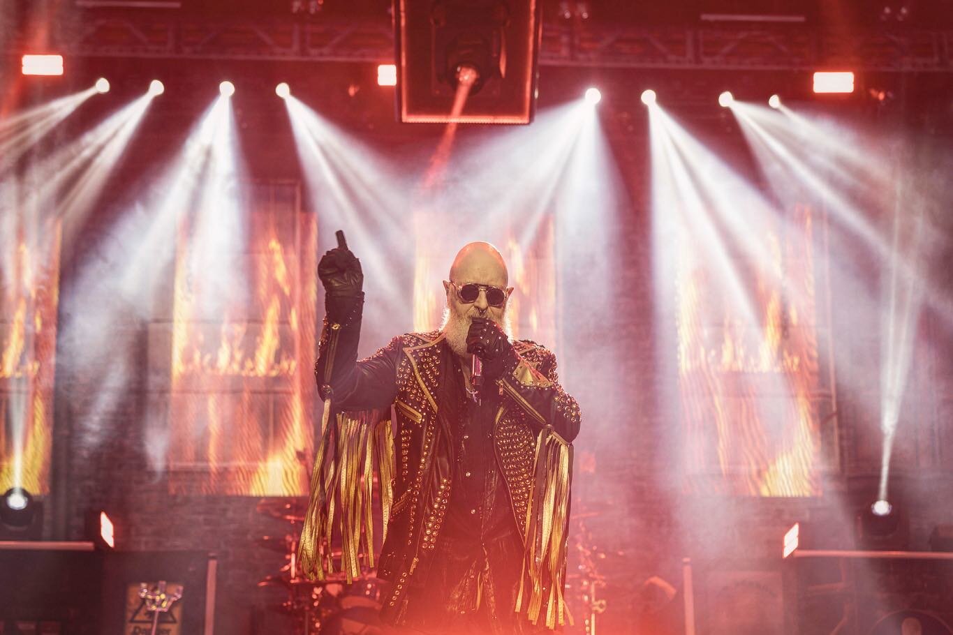 Metal God Rob Halford 👑 &amp; Judas Priest earlier this week 🔥 #robhalford #robhalfordlegacy #judaspriest #rockstar #legend #fujifilmconcertphotography #musicphotography #rock #metal #nwobhm #heavymetal #htbarp #focusnordic #dnbarena #norway #briti