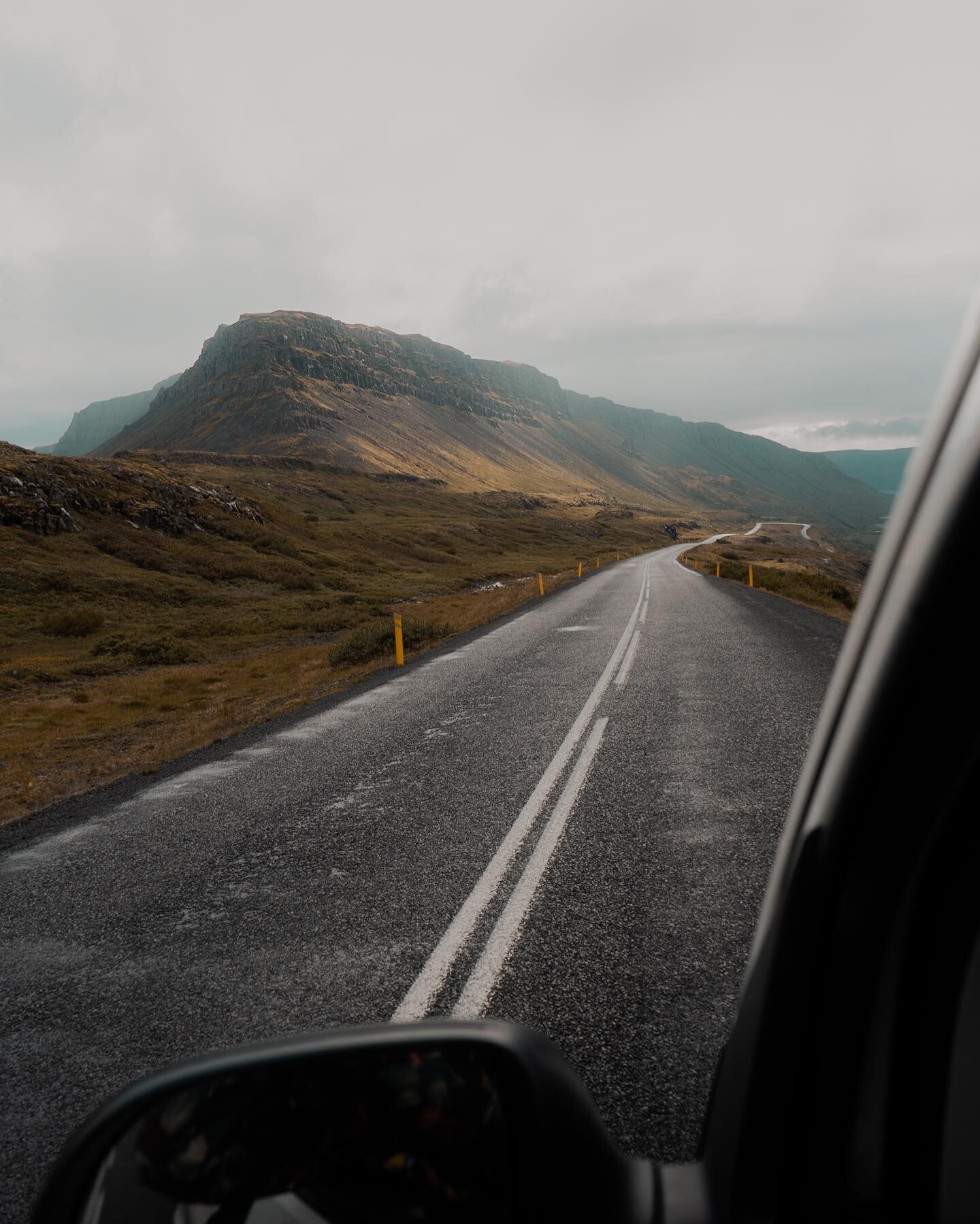 Scenes from the Icelandic open road are my favorite kind of view. 1, 2, or 3? (Shoutout to our ride @campeasyiceland )
.
.
.
.
.
.
#passionpassport #folktravel #folkgreen #iceland #travelphotography #artofvisuals #worldnomads #outdoortones #wildernes