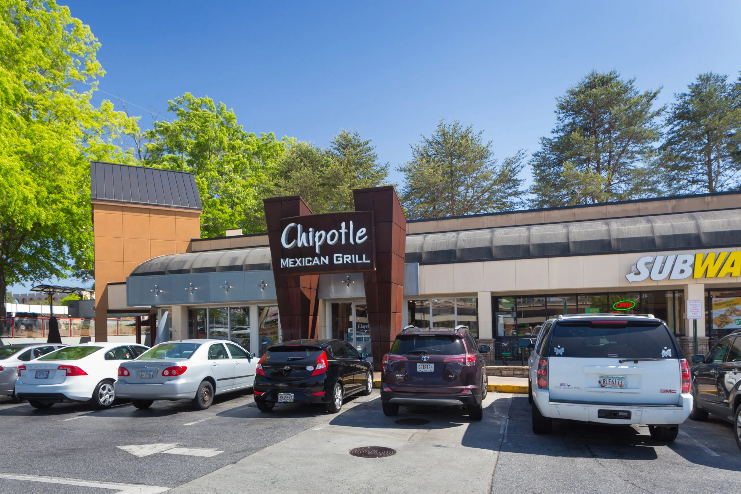 A photo of the Chipotle storefront at Parkside Shops