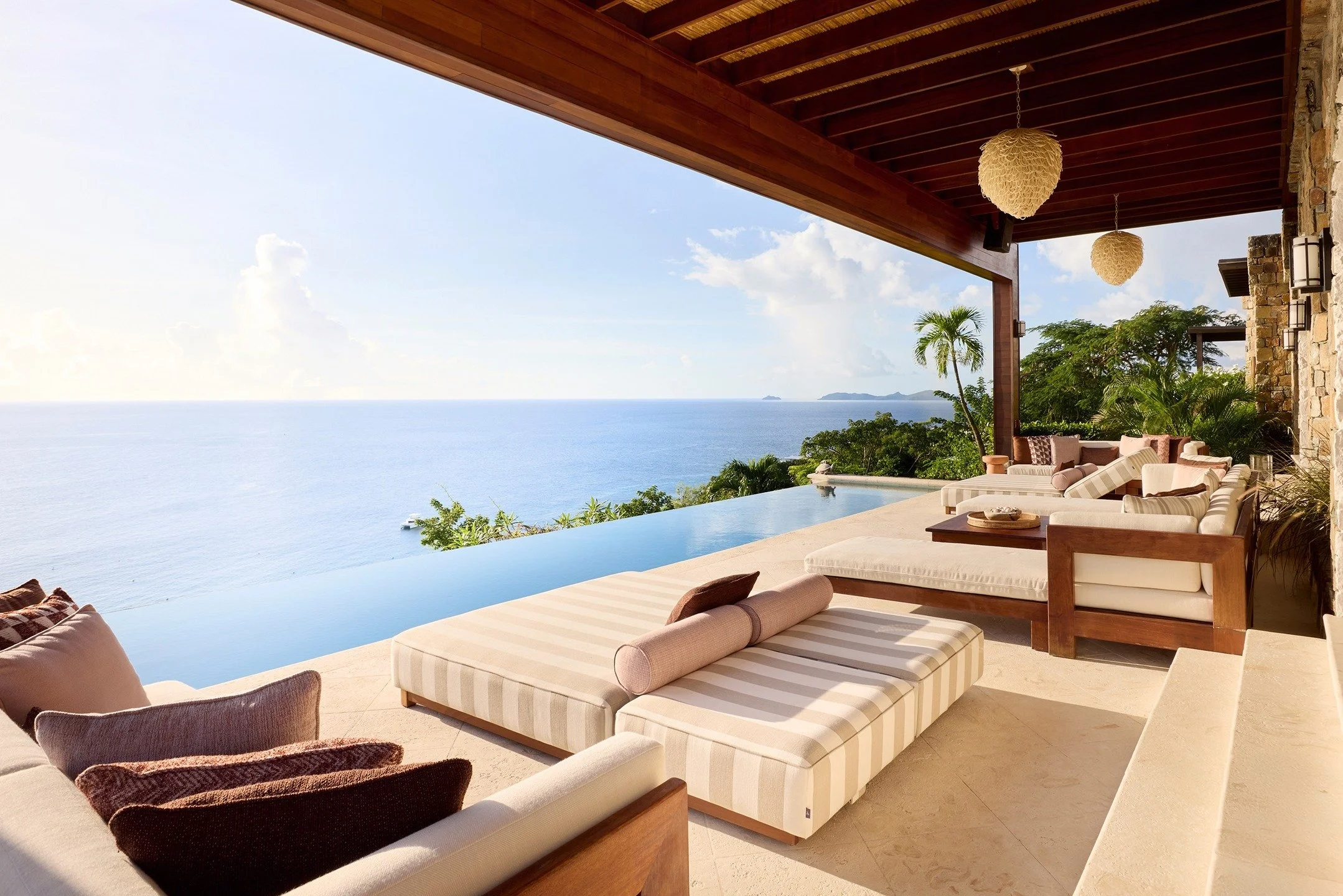 likesnicephotos
Outdoor living and beautiful views from Oceanus Mustique
π· me @likesnicephotos
Thanks again for another dream commission from @pixie_agency & @mustiqueisland
#luxurytravel #mustique #photography #photographer #lifestyle #musti