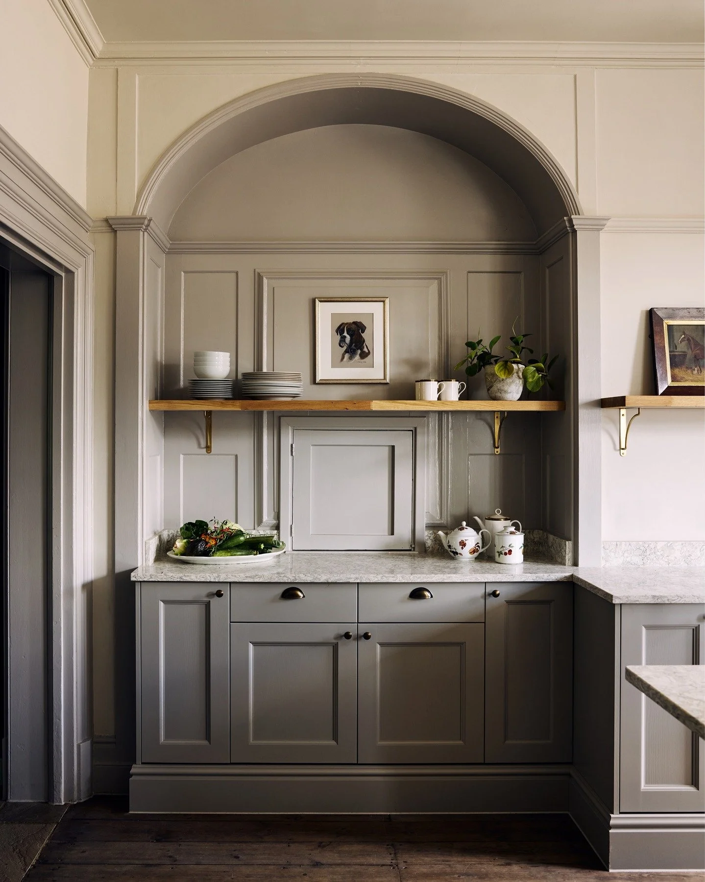 Beautiful Kitchen design at Pitch Hill by @studio.cord
π· me @likesnicephotos
#photography #photographer #lifestyle #interiordesign #bespoke #home #kitchen #design #interiorsphotographer