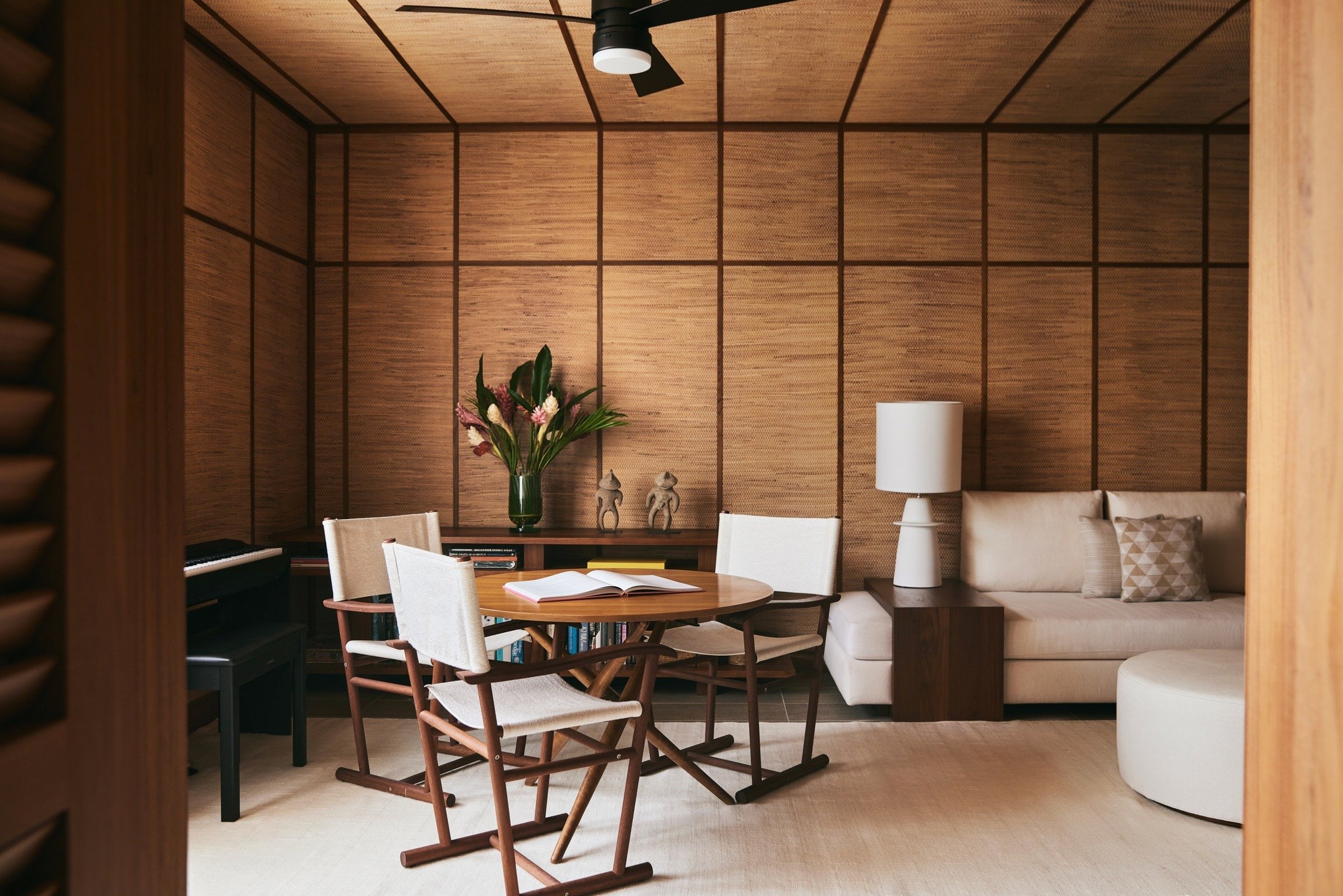 Dark and moody in Mustique
π· me @likesnicephotos
Commission @mustiqueisland 
#Alumbrera #Sienna #Casadallavalle #home #holidayhome #mustique #photography #photographer #lifestyle #travelphotography #caribbean #cassadel