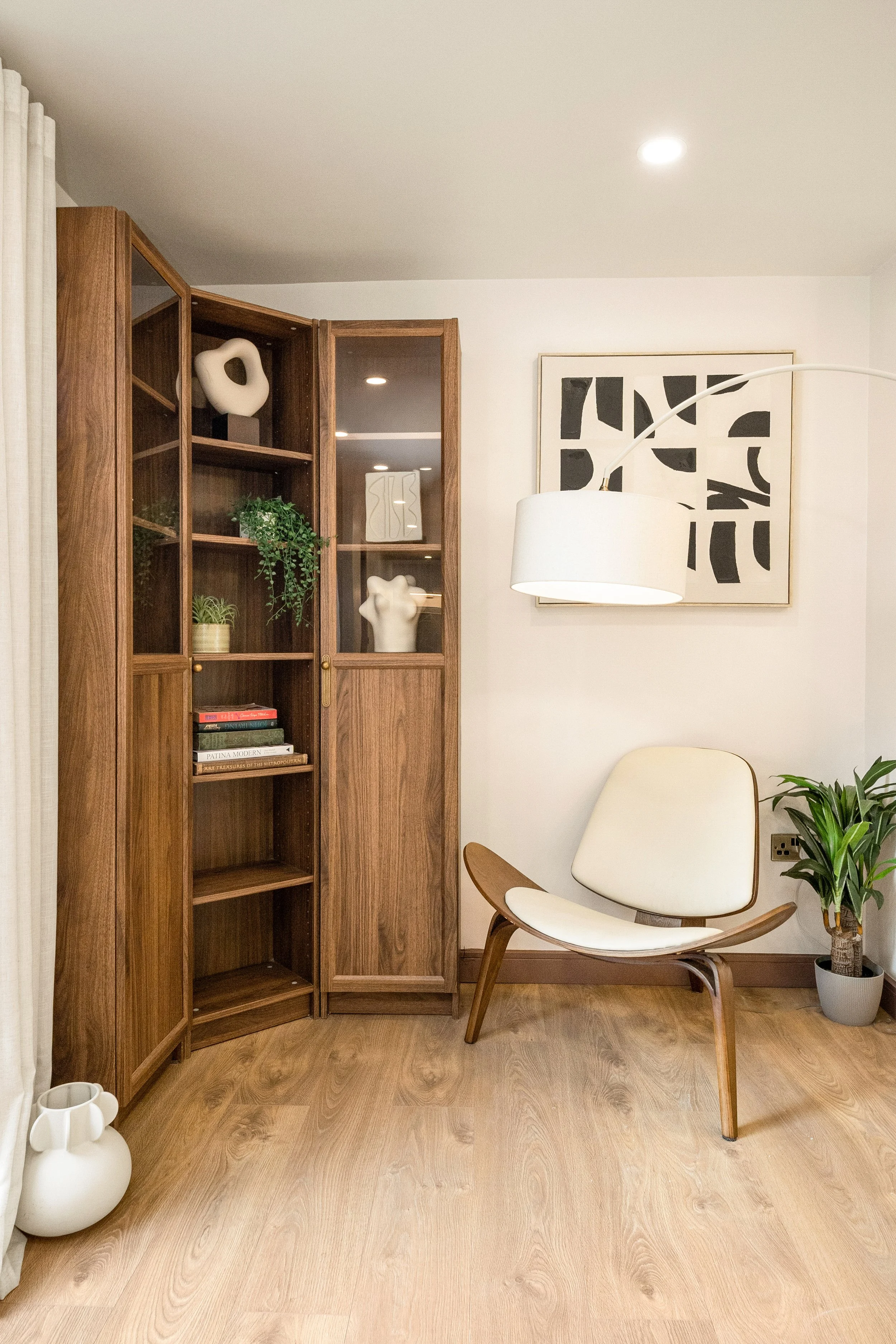 2-Living Room (4).jpg