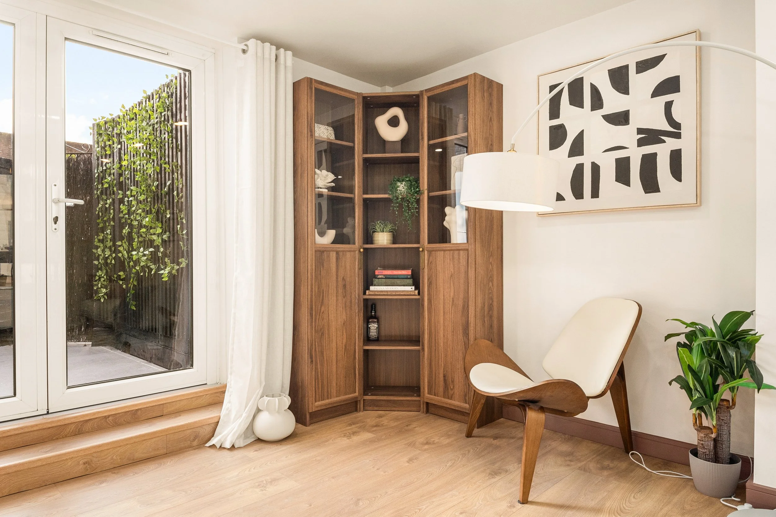 2-Living Room (10).jpg