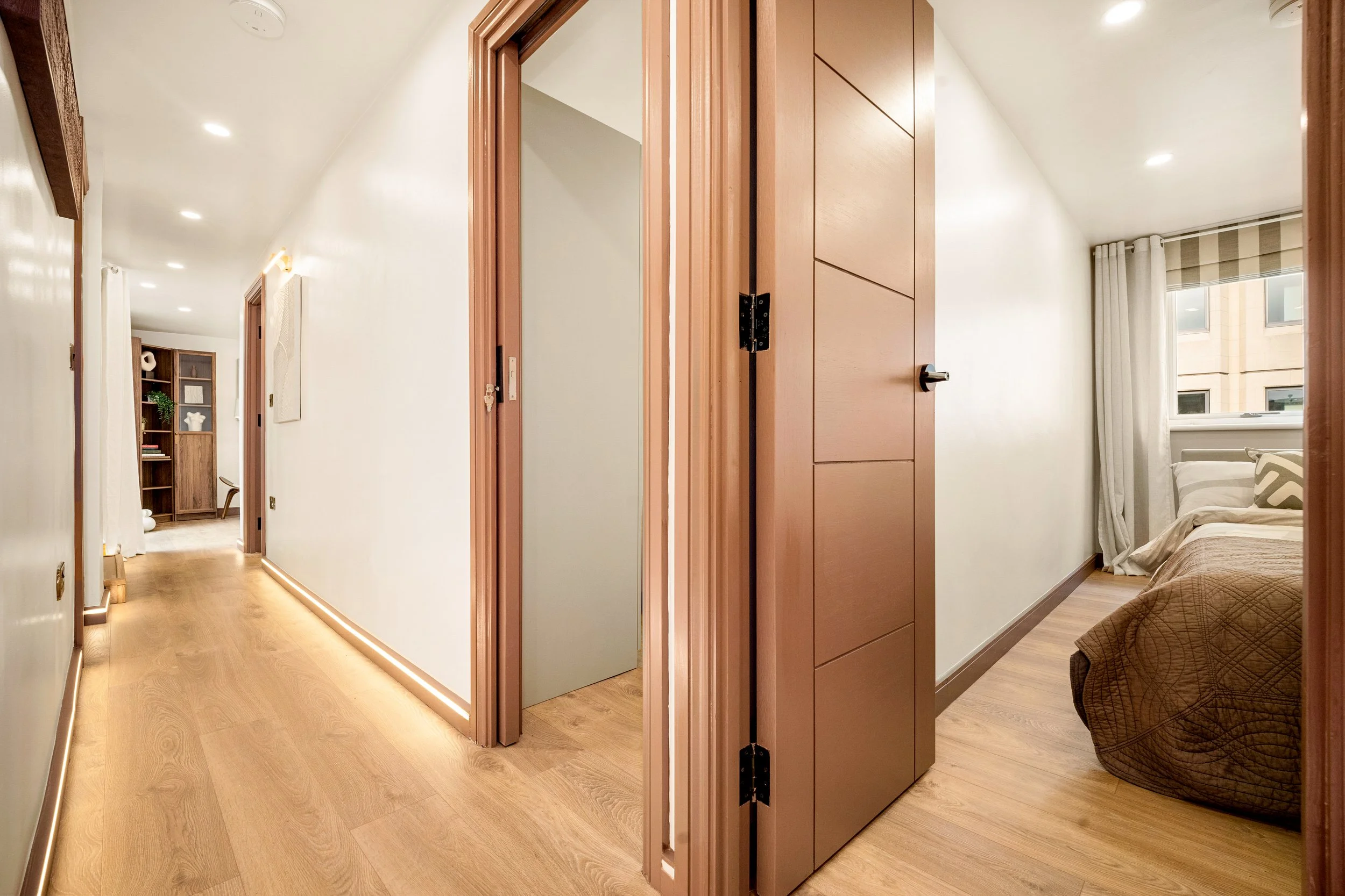 9-Hallway (5).jpg