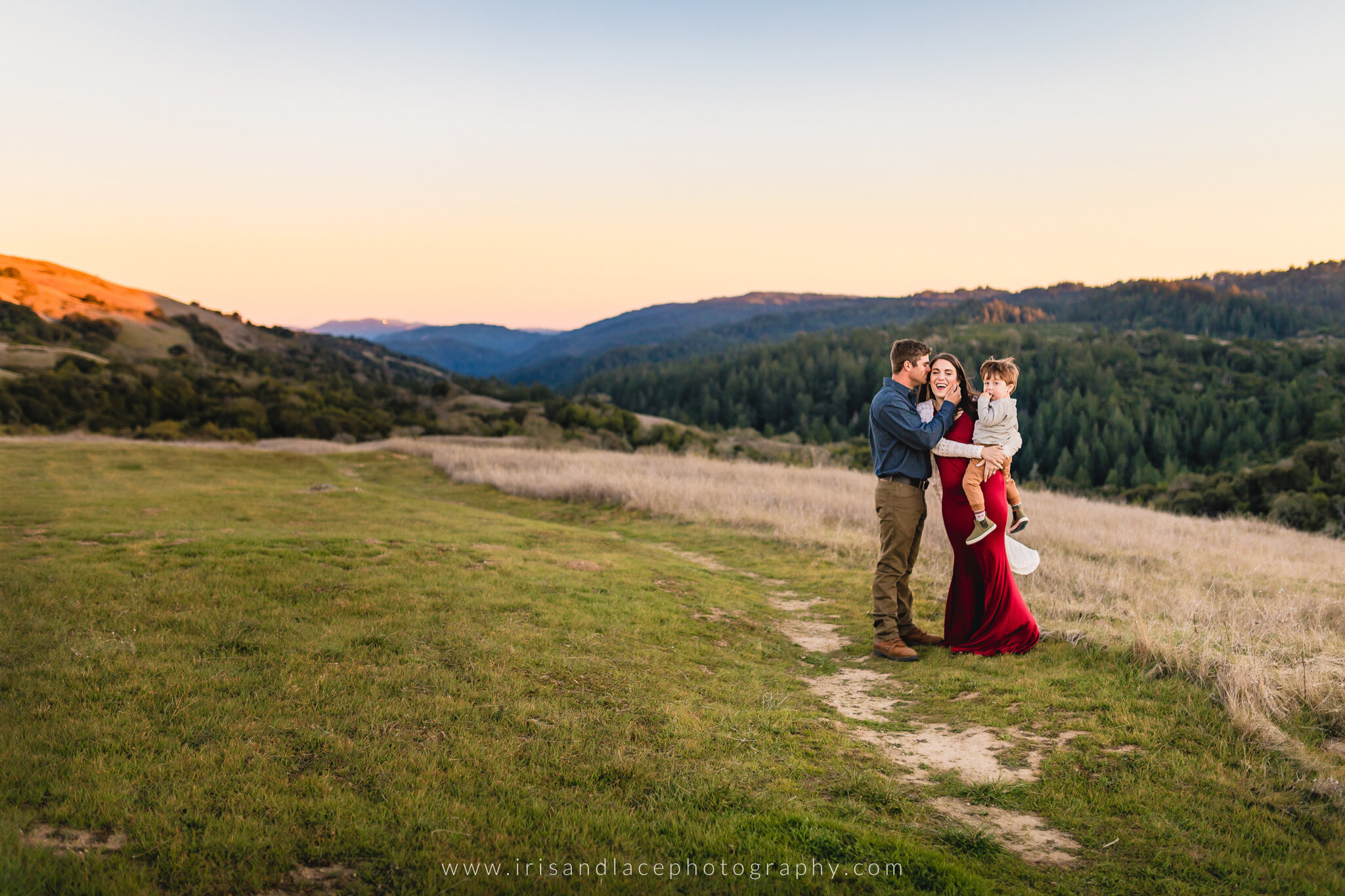 Mountaintop Sunset Lifestyle Photography  |   Iris and Lace Photography 