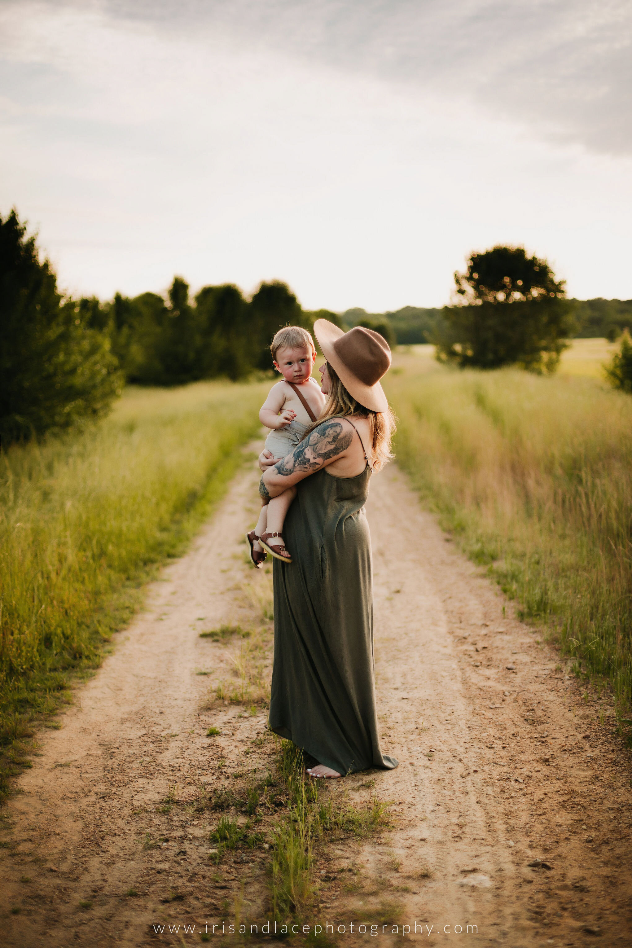 Mountain View, CA Family Photographer | Iris and Lace Photography