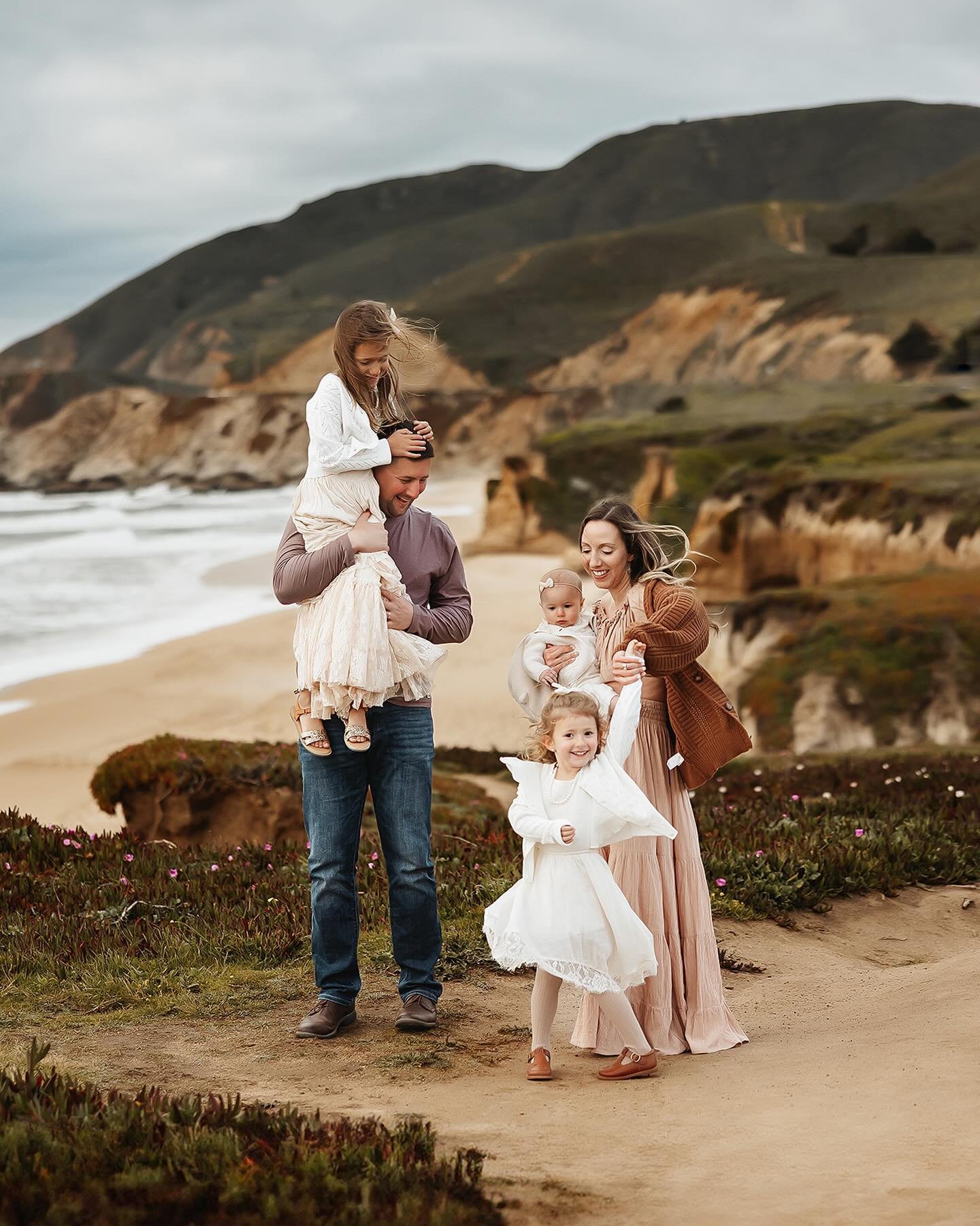 This is how I love. 📸 

Over and over, forever and ever, this is how I show my love for humans around me. 
My photography is not just a service or transaction. 
It is my spiritual offering. 

#BayAreaPhotographer #SanFrancisco,BayAreaPhotographer #S