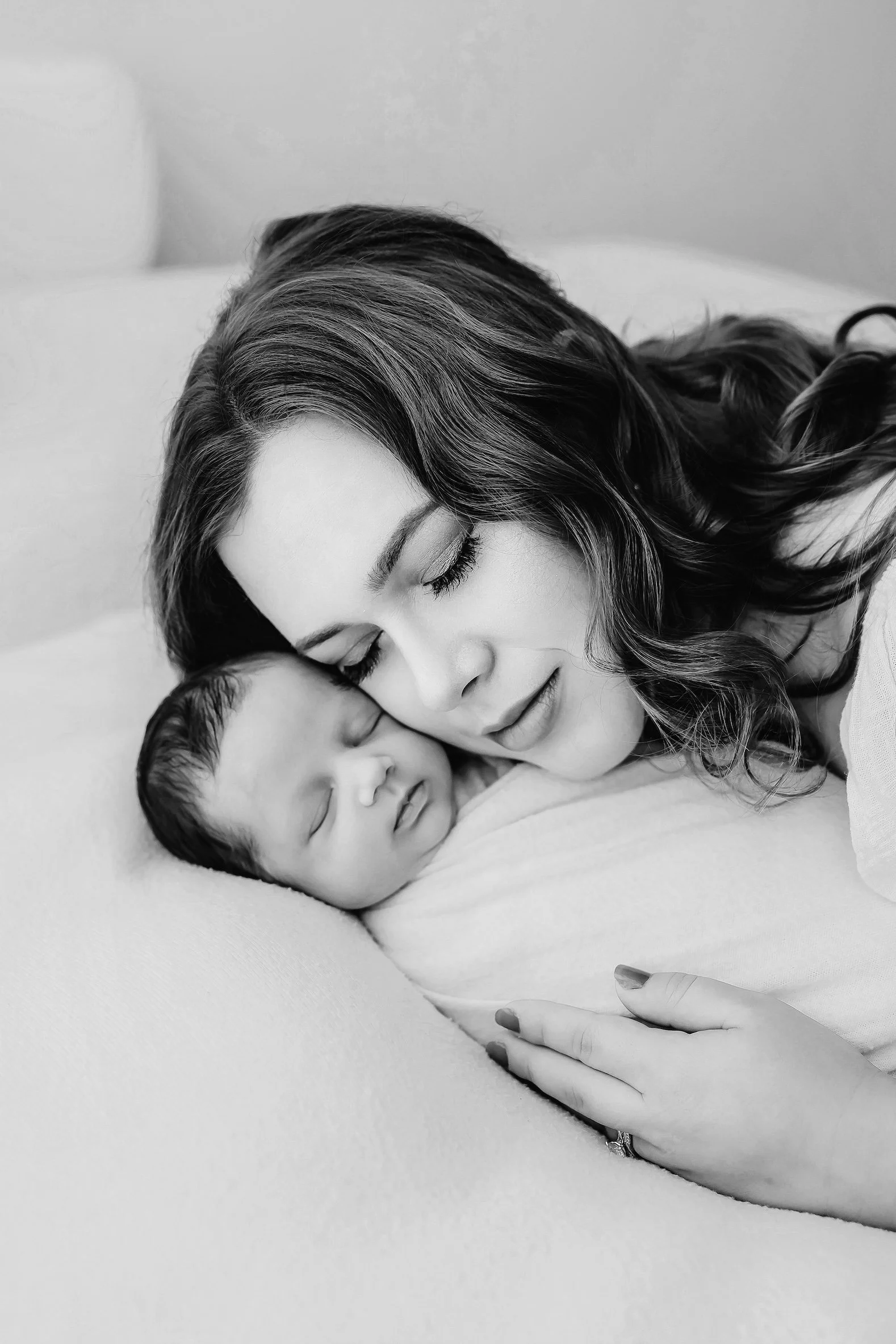 Declan's Newborn Photos 2026-78bw.jpg