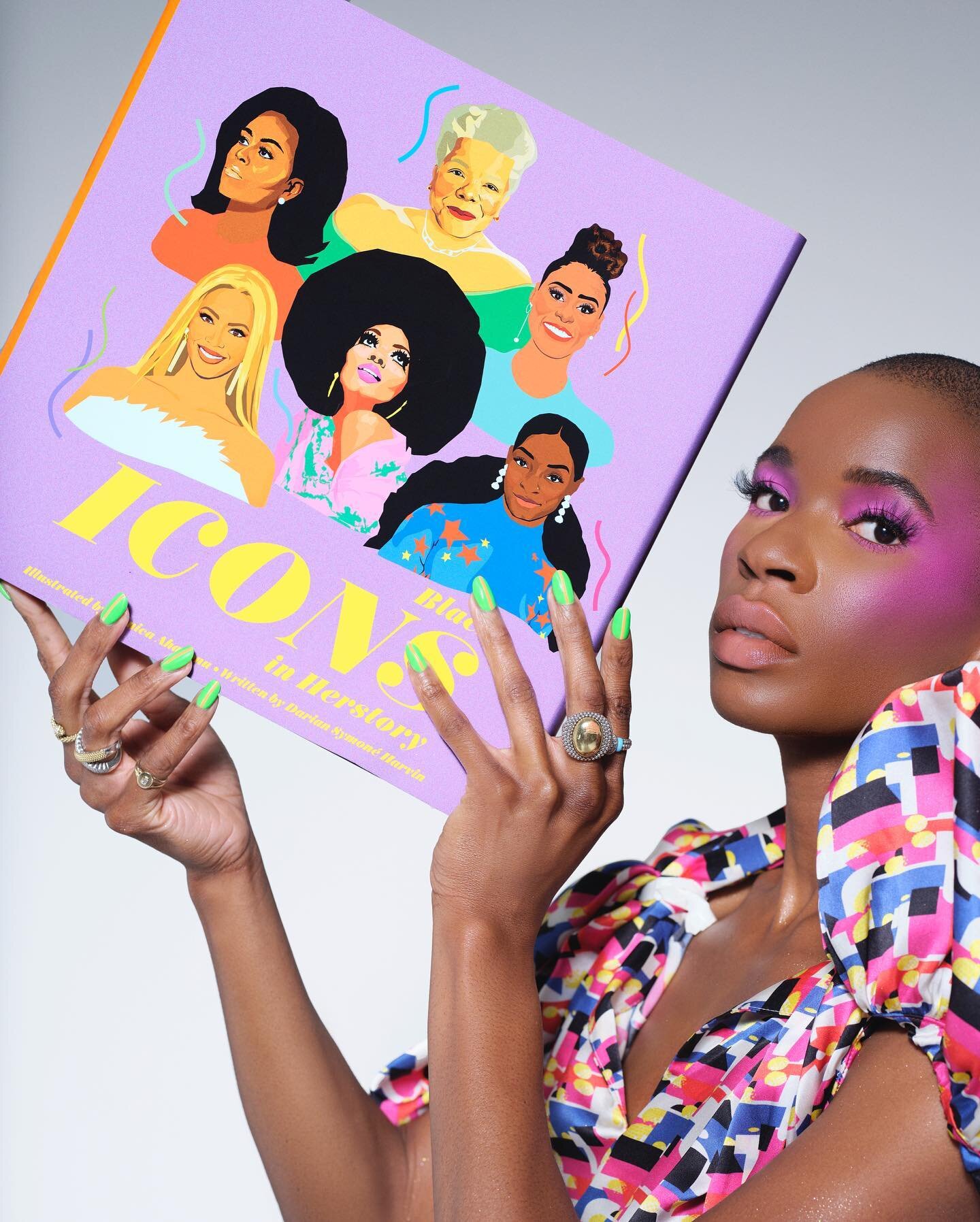 some girl holding the Black ICONS in Herstory book @chroniclechroma @chroniclebooks 📚

📸: @meech213 
💄: @muaalexx 
Production: @monicaahanonu / @flydhalsim