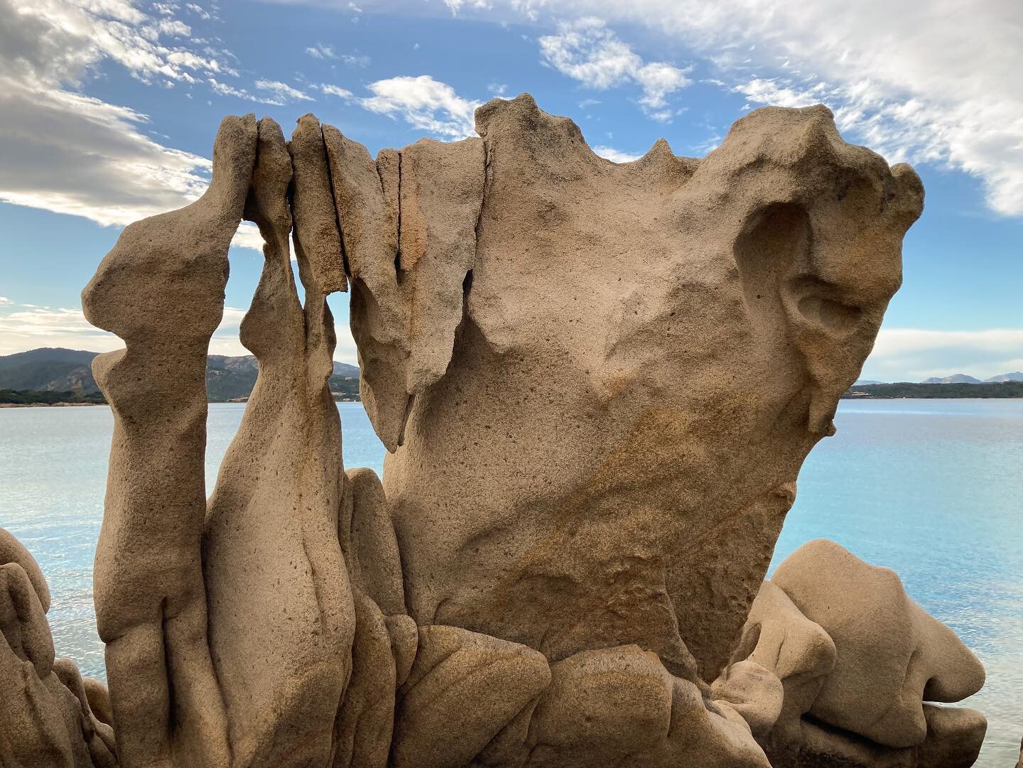 ✨
.
.
.
.
#sardinia #casasadde  #escapism #sardegna #passionpassport #livemoremagic #naturalart #artnature #naturalsculpture #cerde&ntilde;a #sardinia #bestplacestogo #beachdayeveryday #granite #feelingfree #slowliving