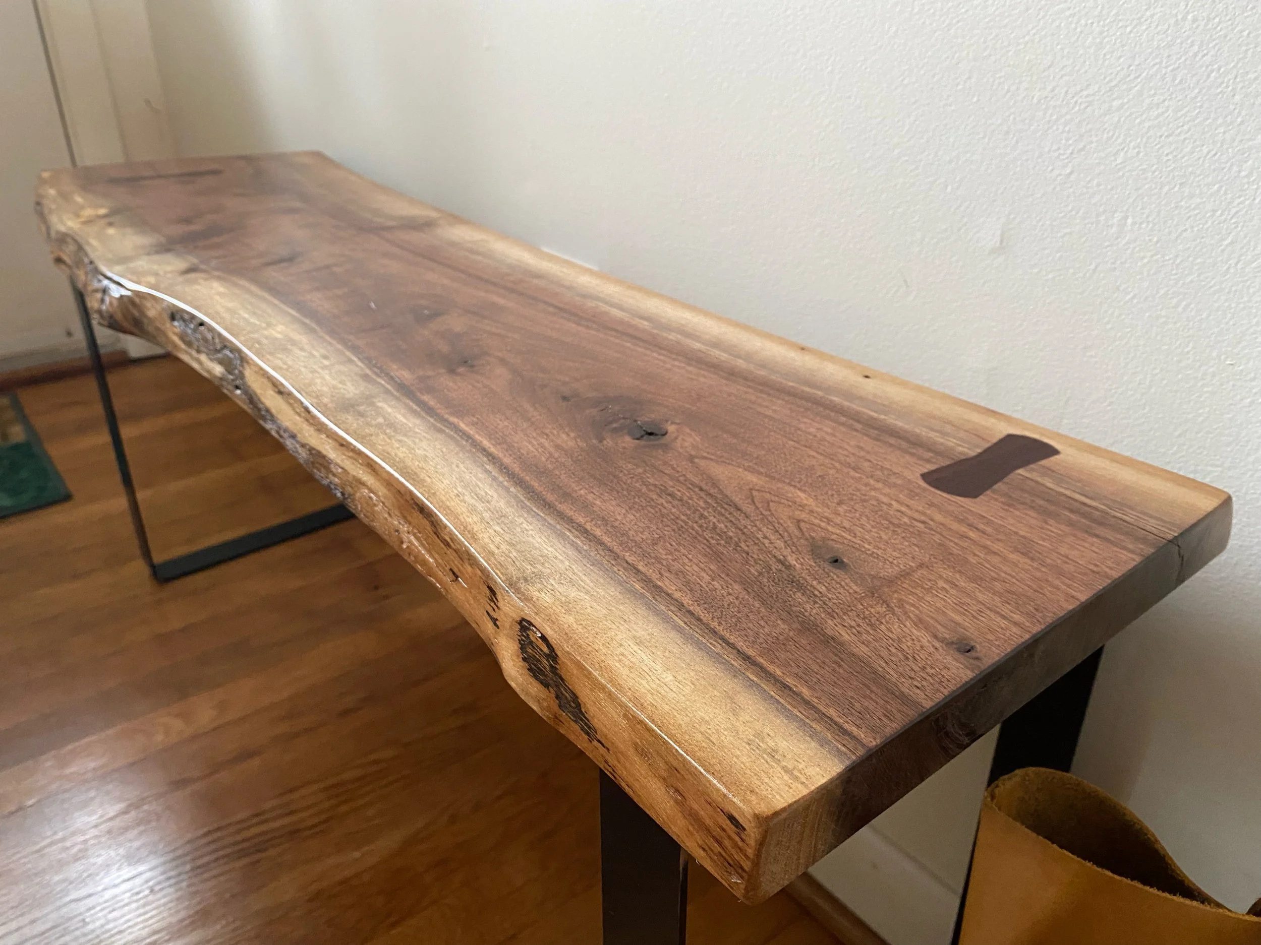 Live-Edge Bench