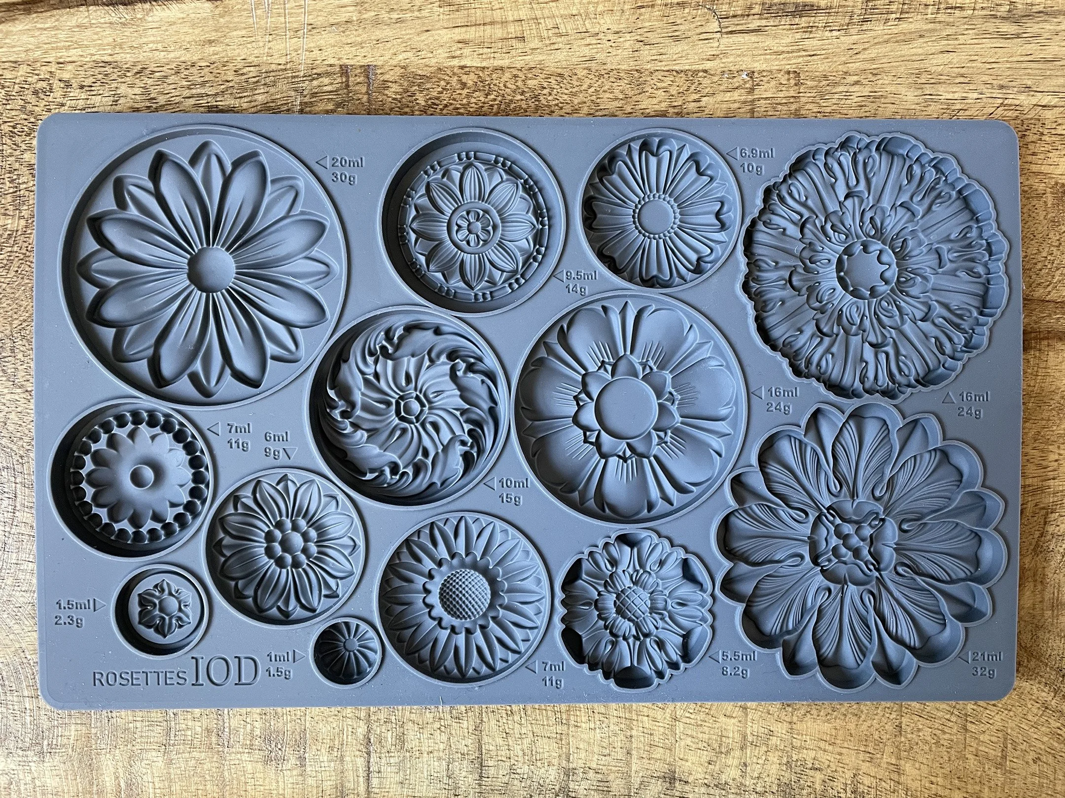 Rosettes -  6x10 Decor IOD Mould