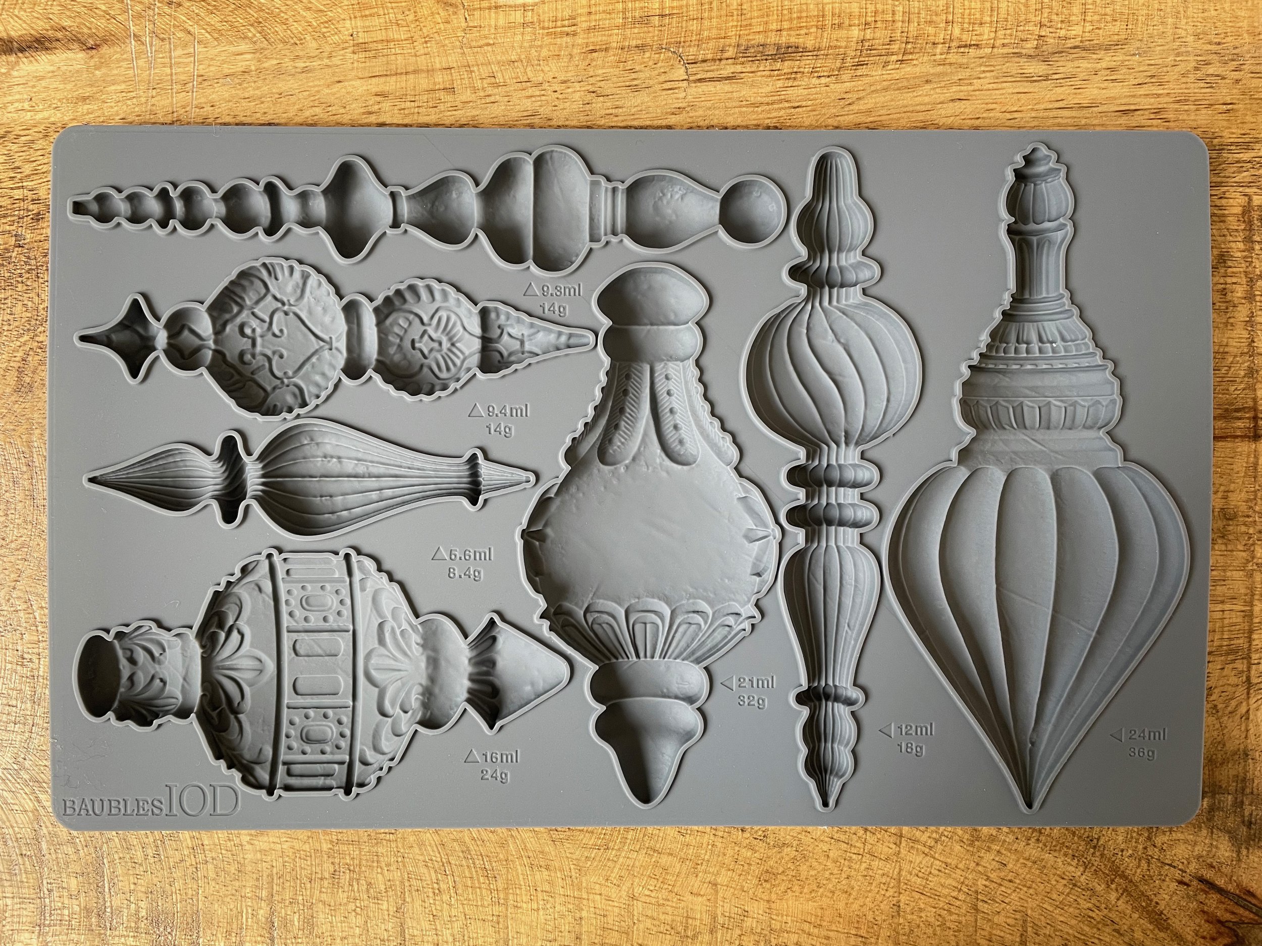 Copy of IOD-MOU-BAU Baubles mould.jpeg
