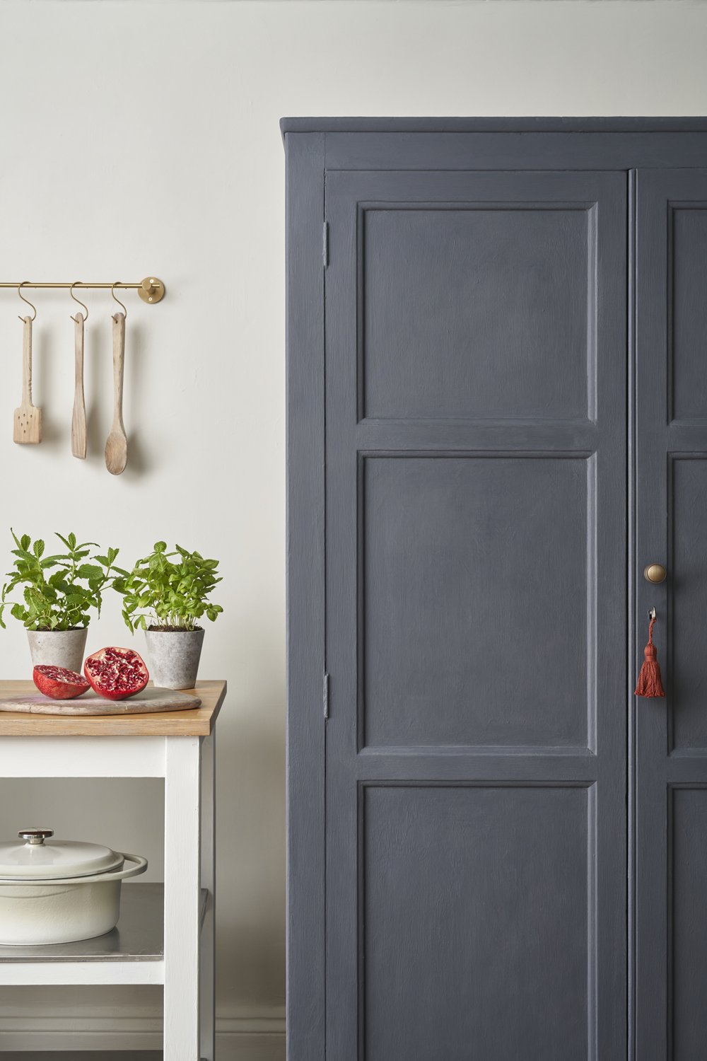 whistler-grey-kitchen-251022-003_CFC.jpg