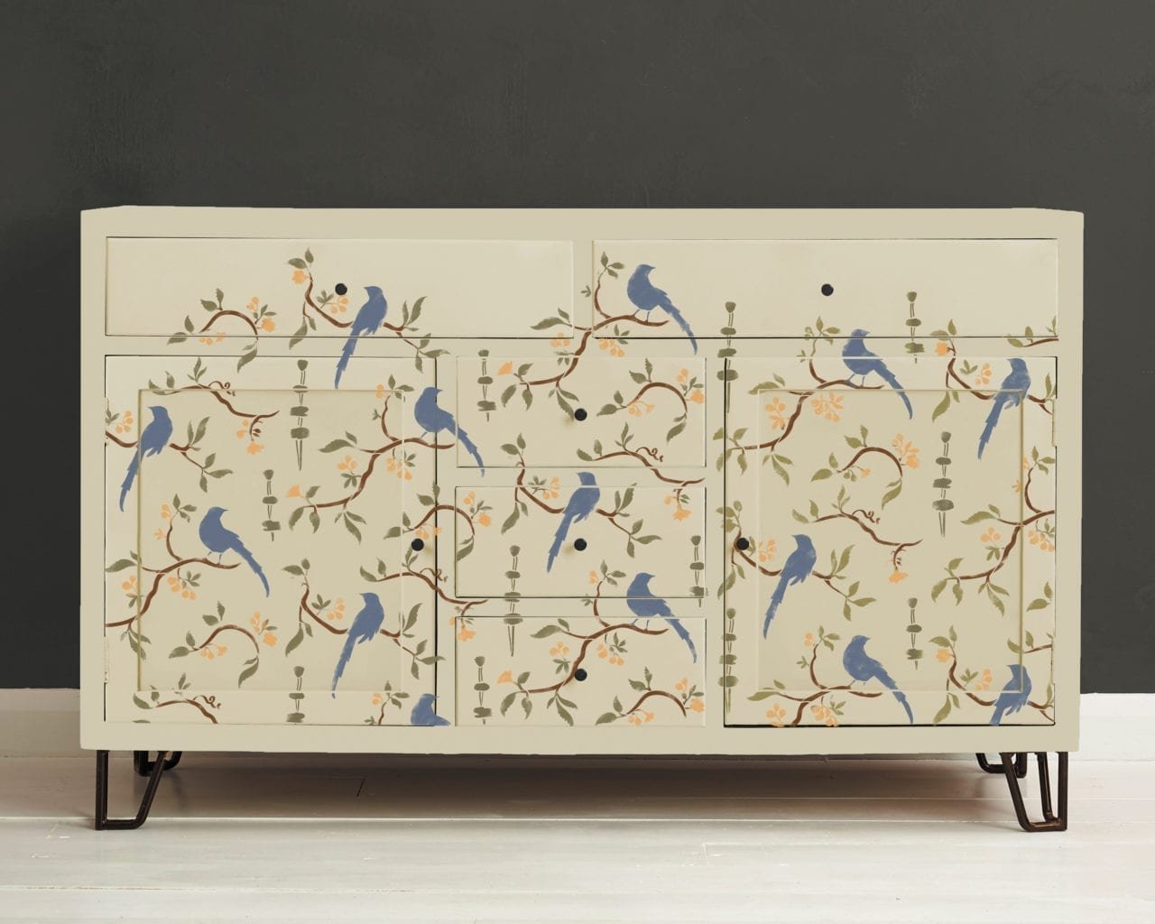 Chinoiserie-Birds-Annie-Sloan-Stencil-furniture-Old-Ochre-and-Graphite-2500.jpg