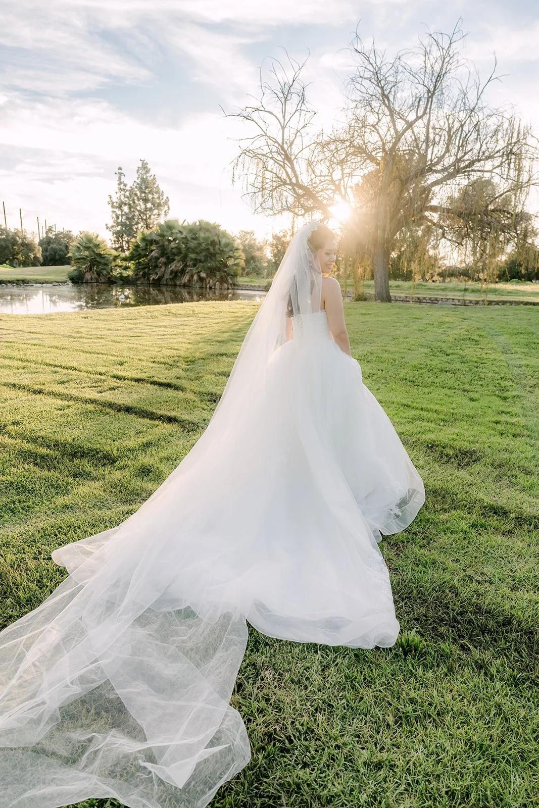 Kate's veil catching the wind across the golf course.