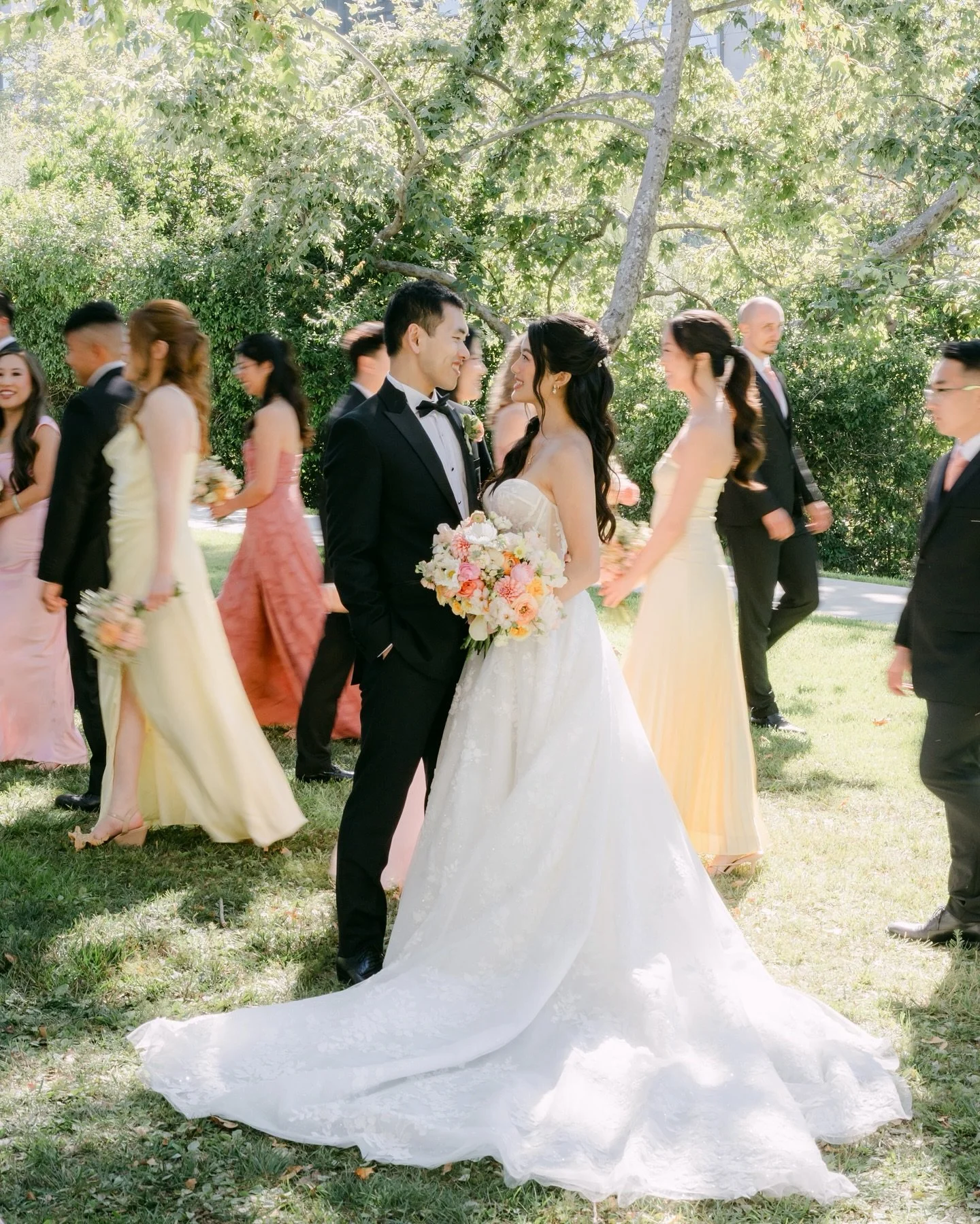 Capturing moments through a lens from C&amp;A&rsquo;s wedding feel like mixing colors on a palette light, shadow, and emotion blending into something more than memory. 🎨📷
.
Venue @wedgewood.universityclub
Photo&amp;Video @oneandonlyproduction
Flora