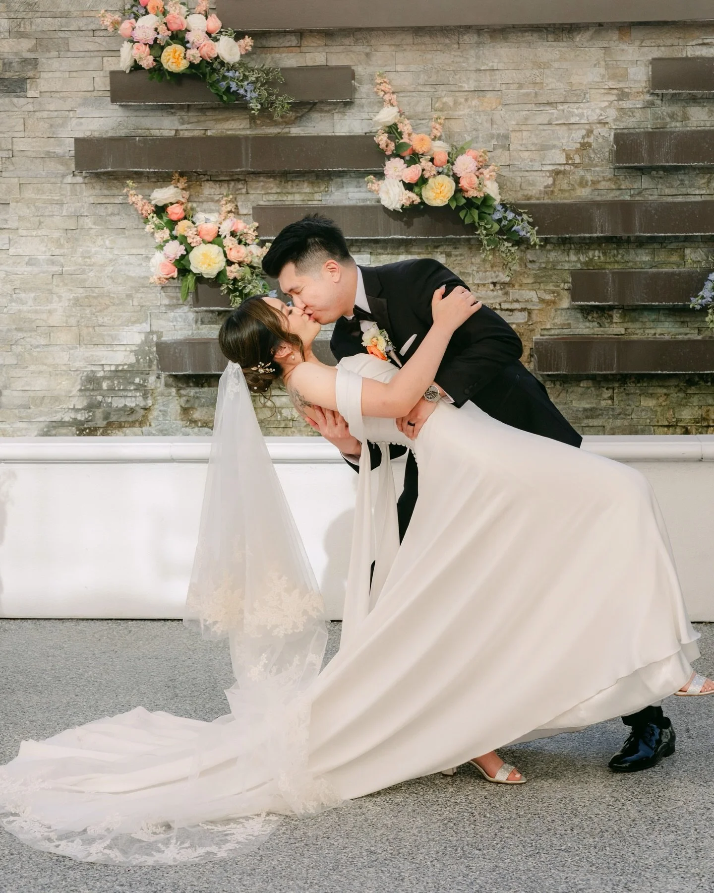 A day shaped by light, dreamy and joy @courtyard_montereypark_la This wedding brought us back lots of memories and joy together with A&amp;S when we were editing these sneak peak photos. Congratulations! 🎊 
.
Coordinator: @evntsbyem 
Ceremony Venue: