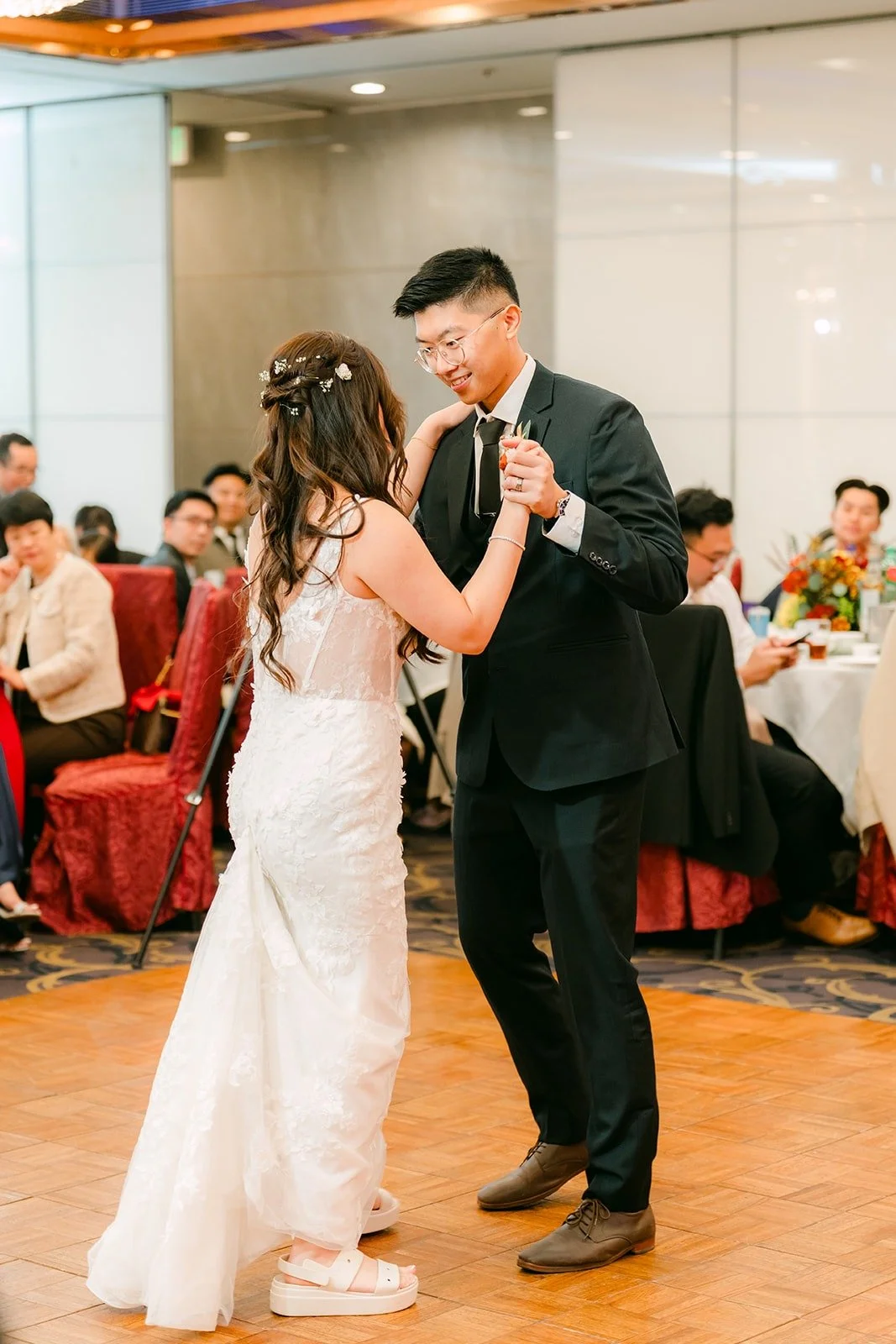 Robert spins Shayna during their first dance