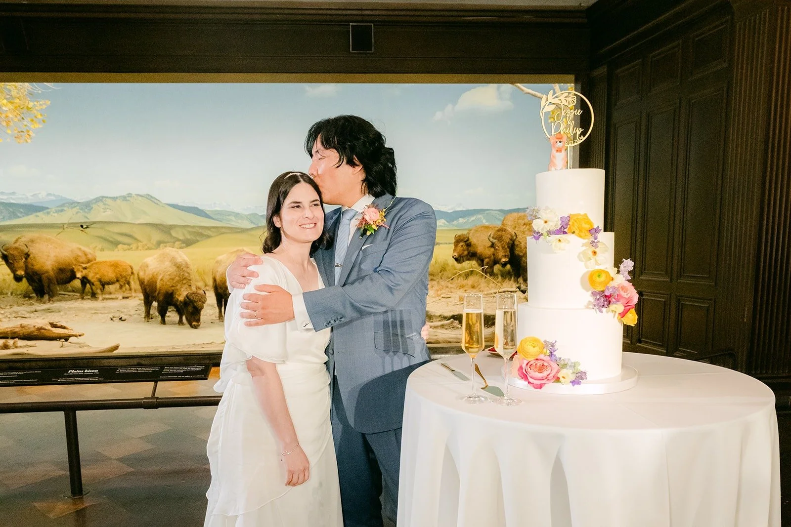 Jessie and Philip at the cake table