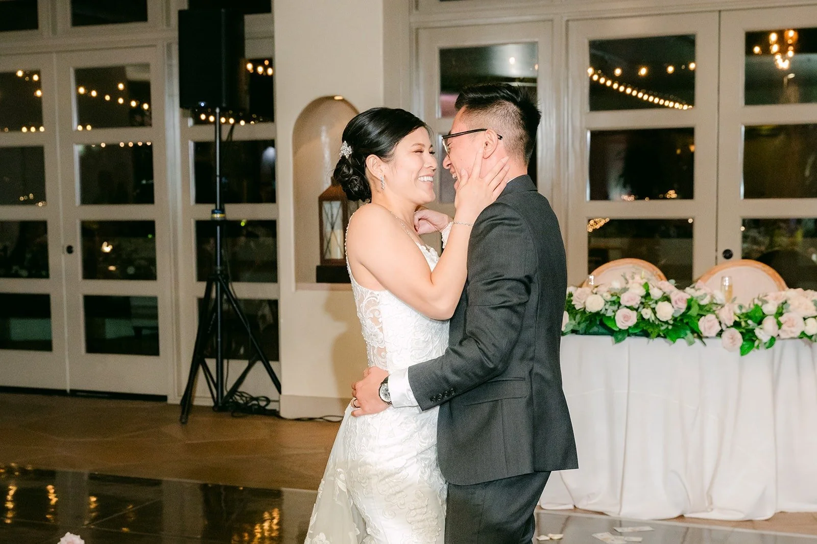 Xuemin and Alex finishing their first dance, photographed by One and Only Production