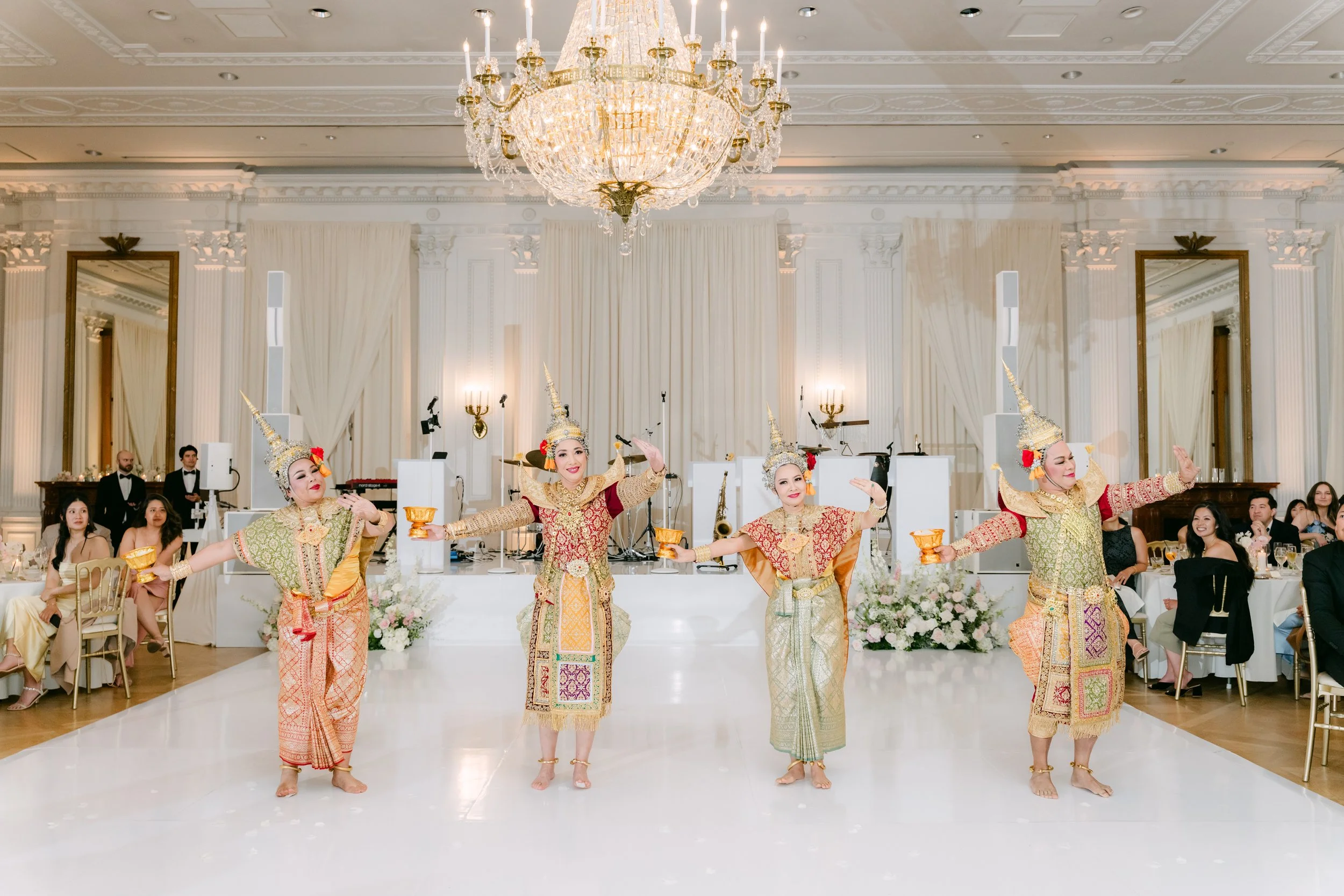 JennyBillyWedding_ThaiDance_1137.jpg
