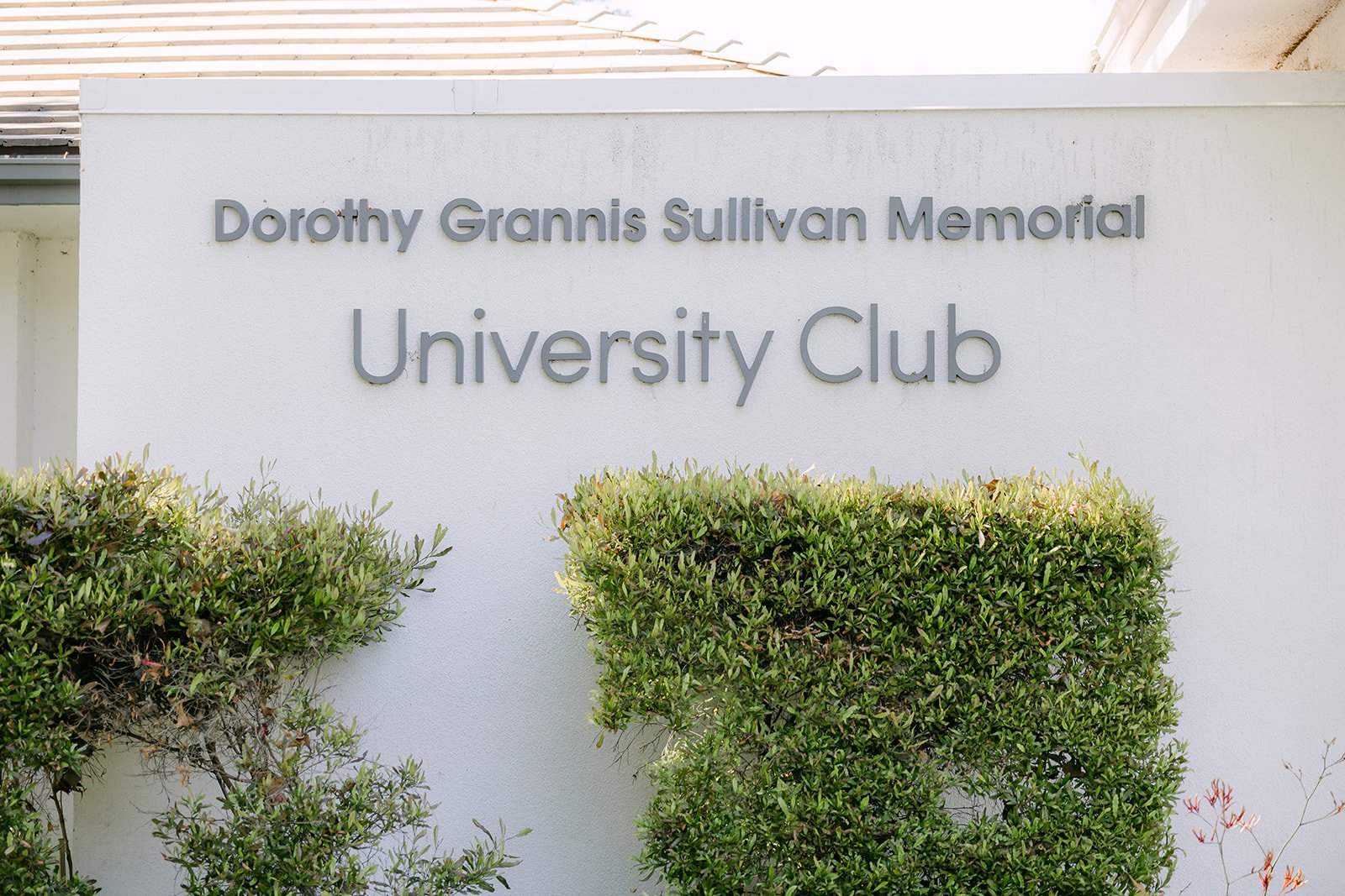 The University Club sign at UC Irvine