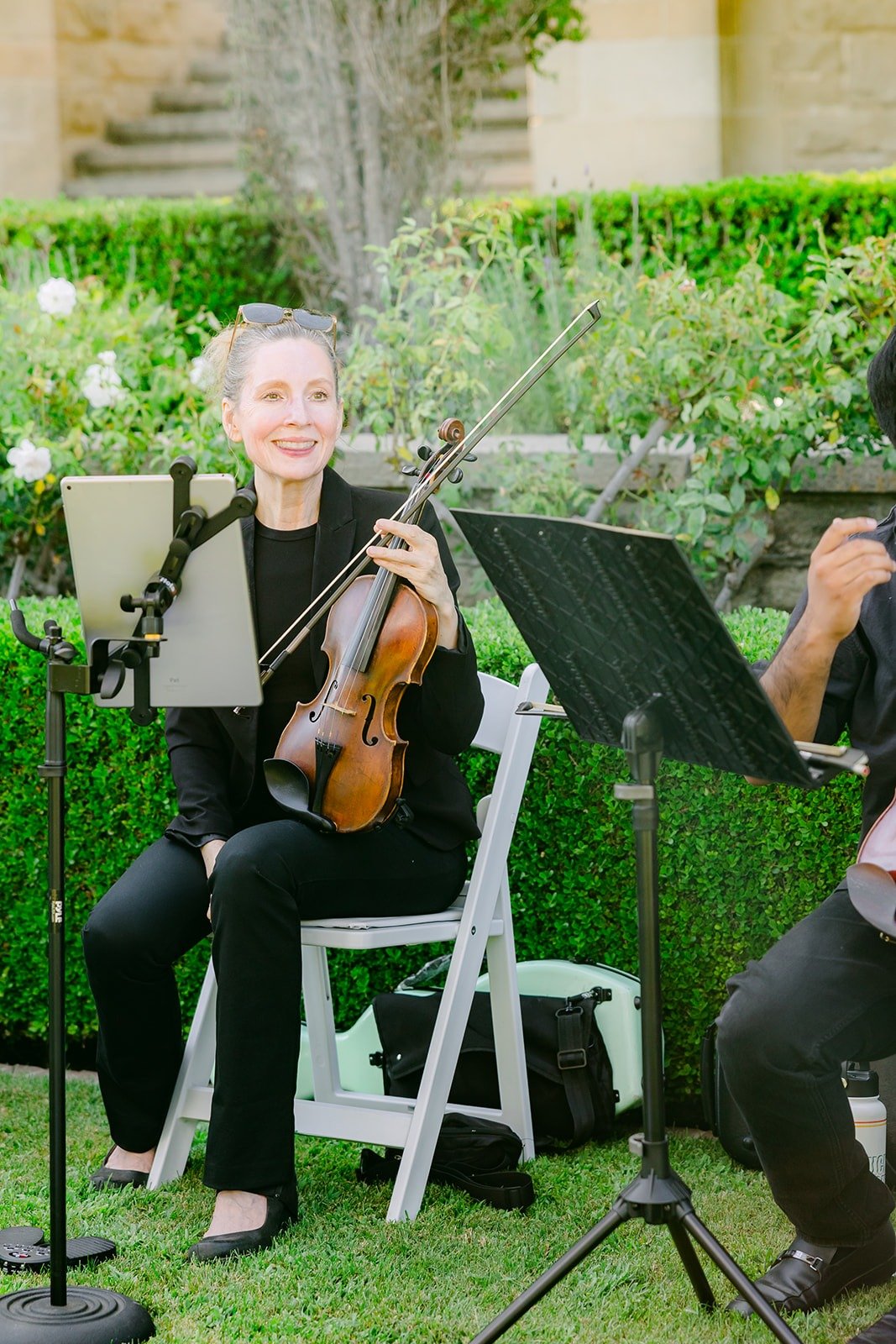 Serenade Events string quartet playing in the Greystone gardens