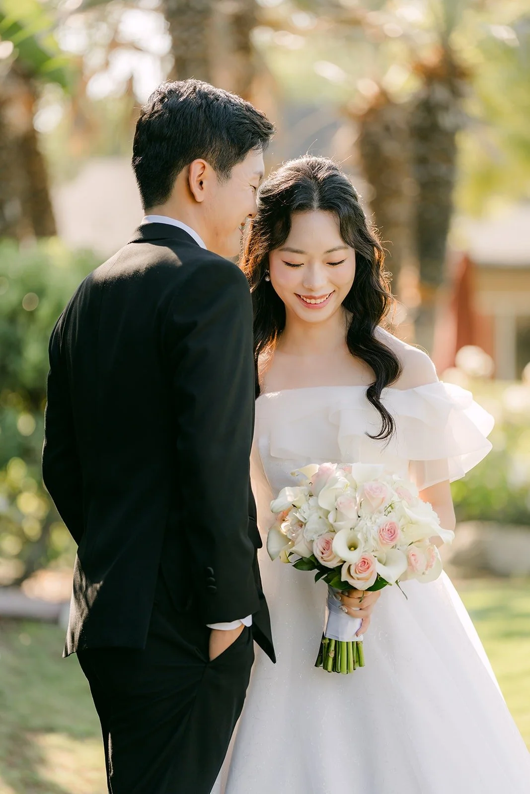 Jeannie and Eunsang sharing a quiet moment, photographed by One and Only Production