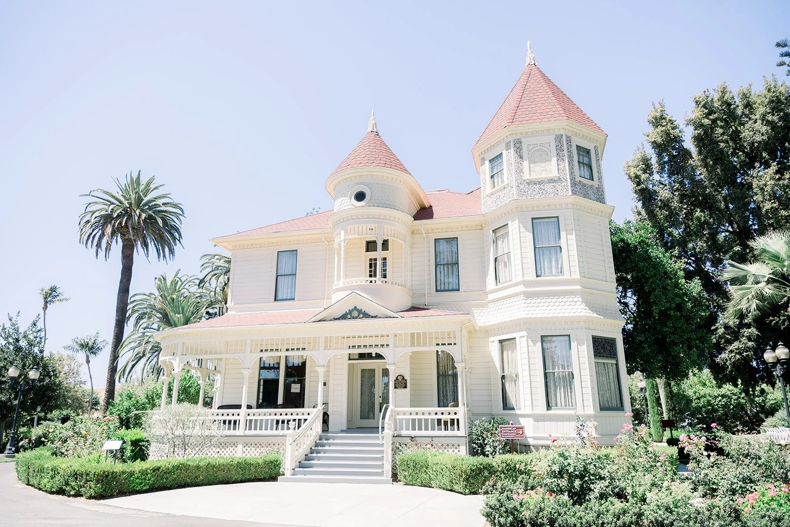 The Victorian Camarillo Ranch House on the morning of the wedding