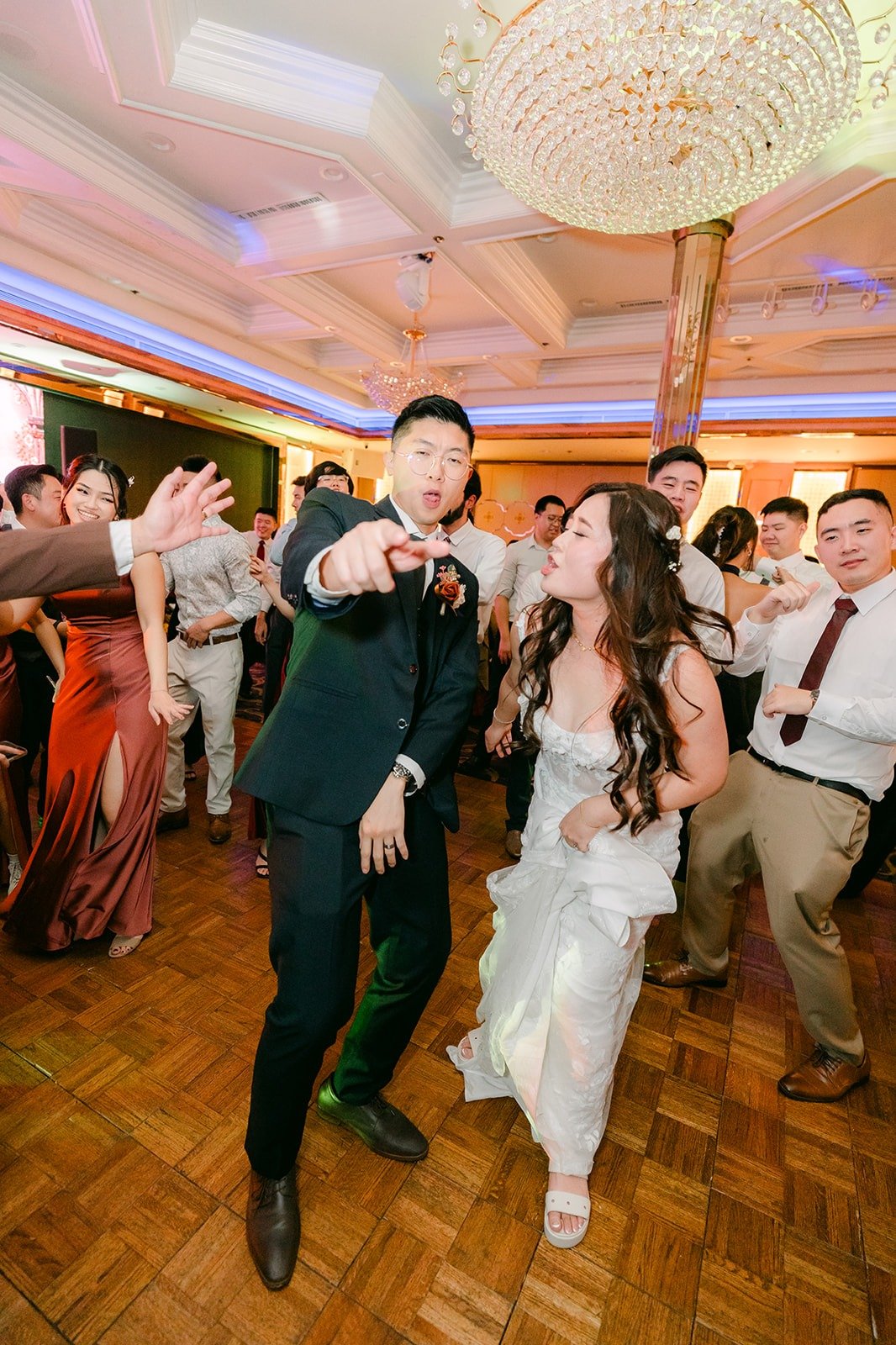 Robert and Shayna lead the dance floor at the end of the night, photographed by One and Only Production