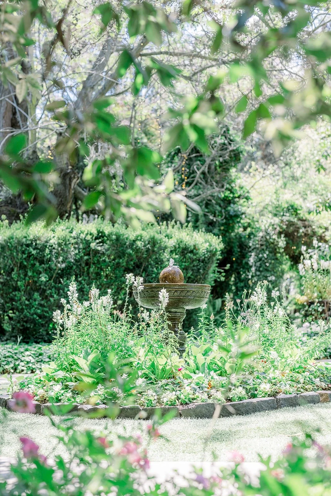 The garden ceremony site at Twin Oaks House and Garden Estate