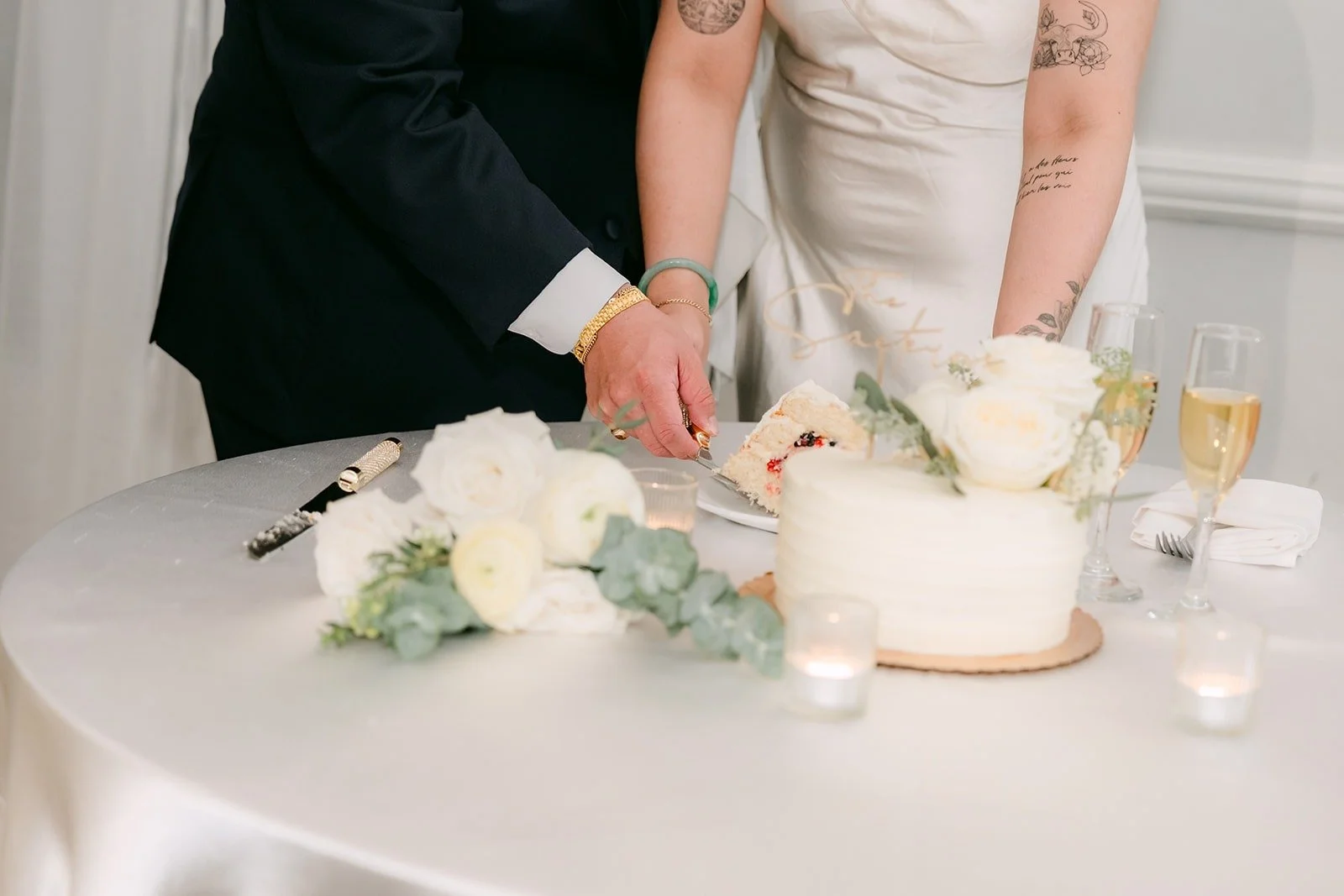Close up of the cake cutting