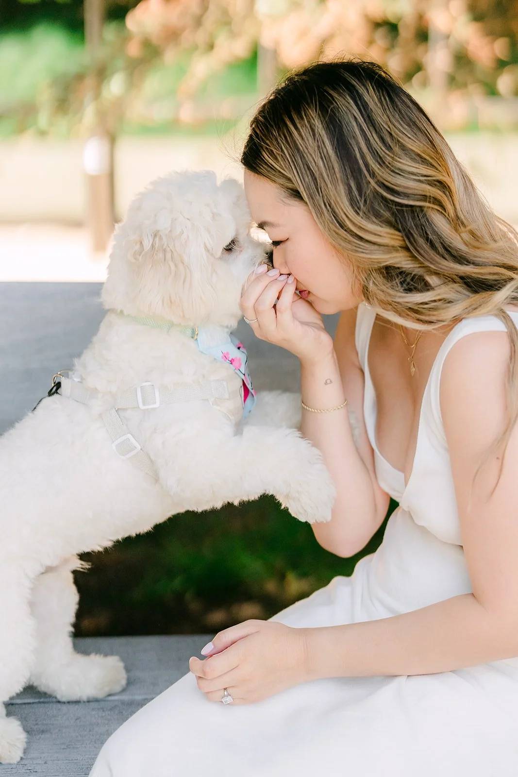 Stephanie and Tofu nose to nose.