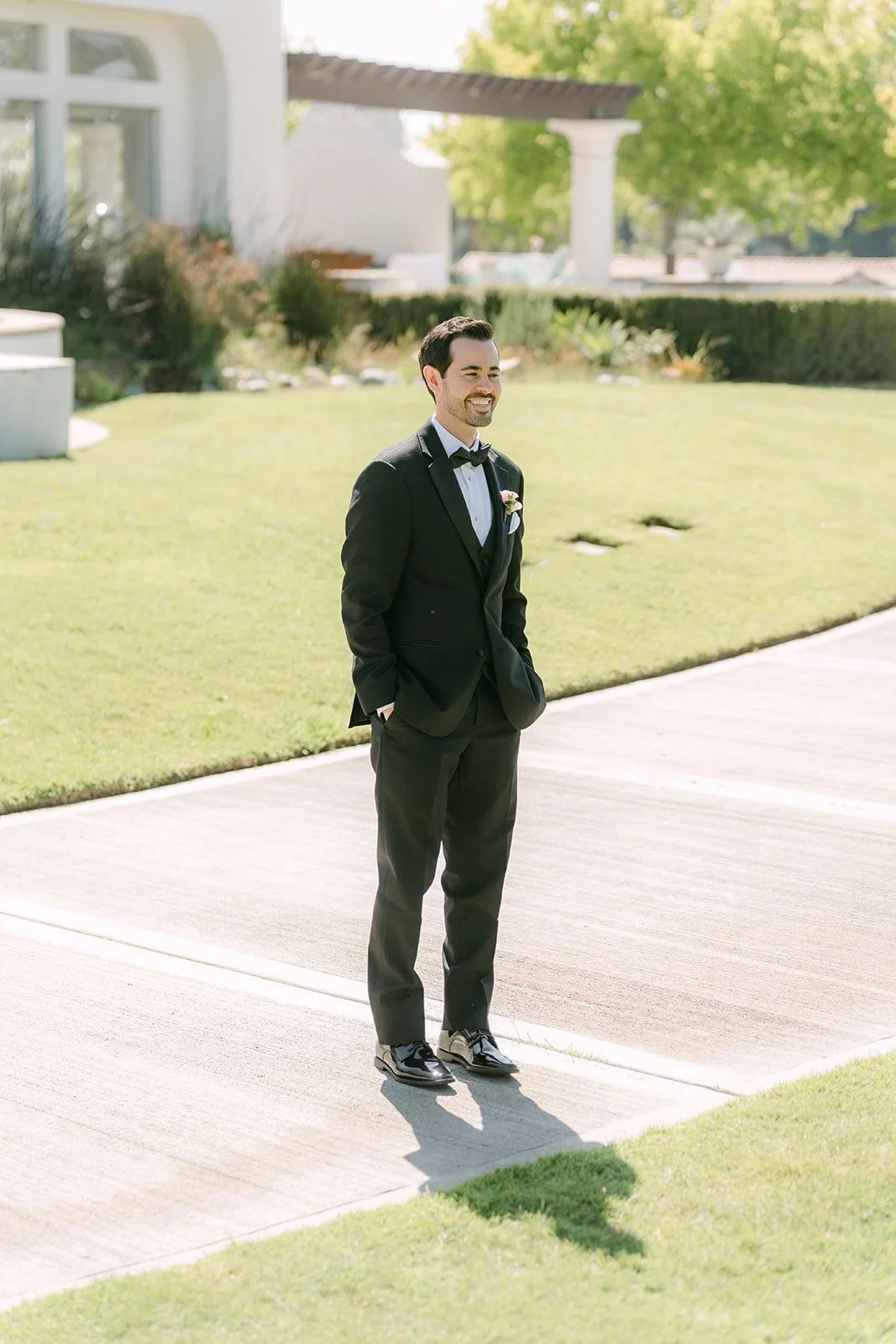 Kevin waiting on the walkway at Sterling Hills before the first look