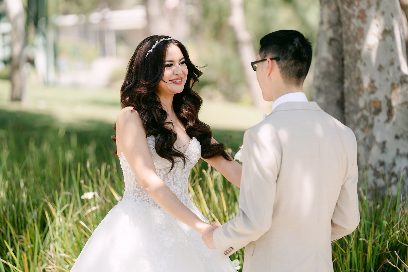 Sandra and Kevin holding hands after their first look.