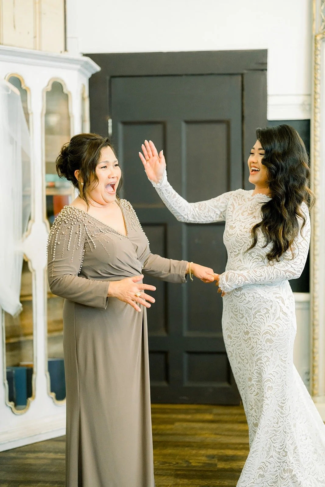 Hannah stepping out to surprise her mom