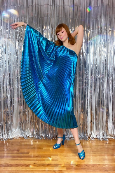 knee length dresses for ladies One-Shoulder Silk Metallic Plissé Gown, US 2 main image 1