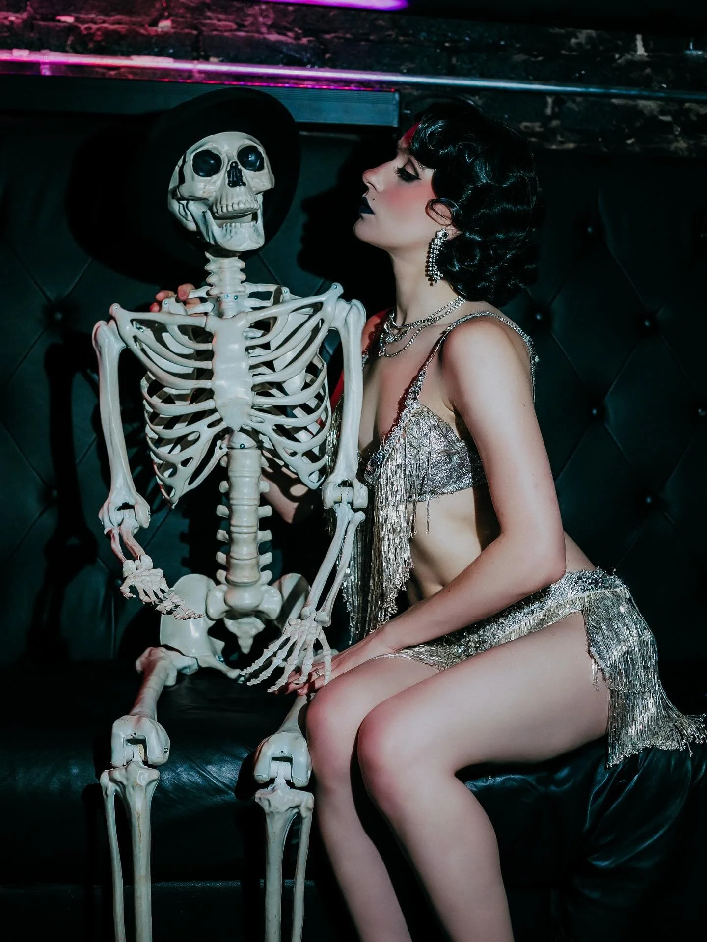 &ldquo; I&rsquo;d hate to take a bite out of you. You&rsquo;re a cookie full of arsenic.&rdquo;
Sweet Smell of Success, 1957

Happy Halloween! 🎃 👻 

✨1960s Archival Burlesque Set 

📸 @shannonraephotos 
Hair/ makeup @shannonraesfx 
Location @fronts